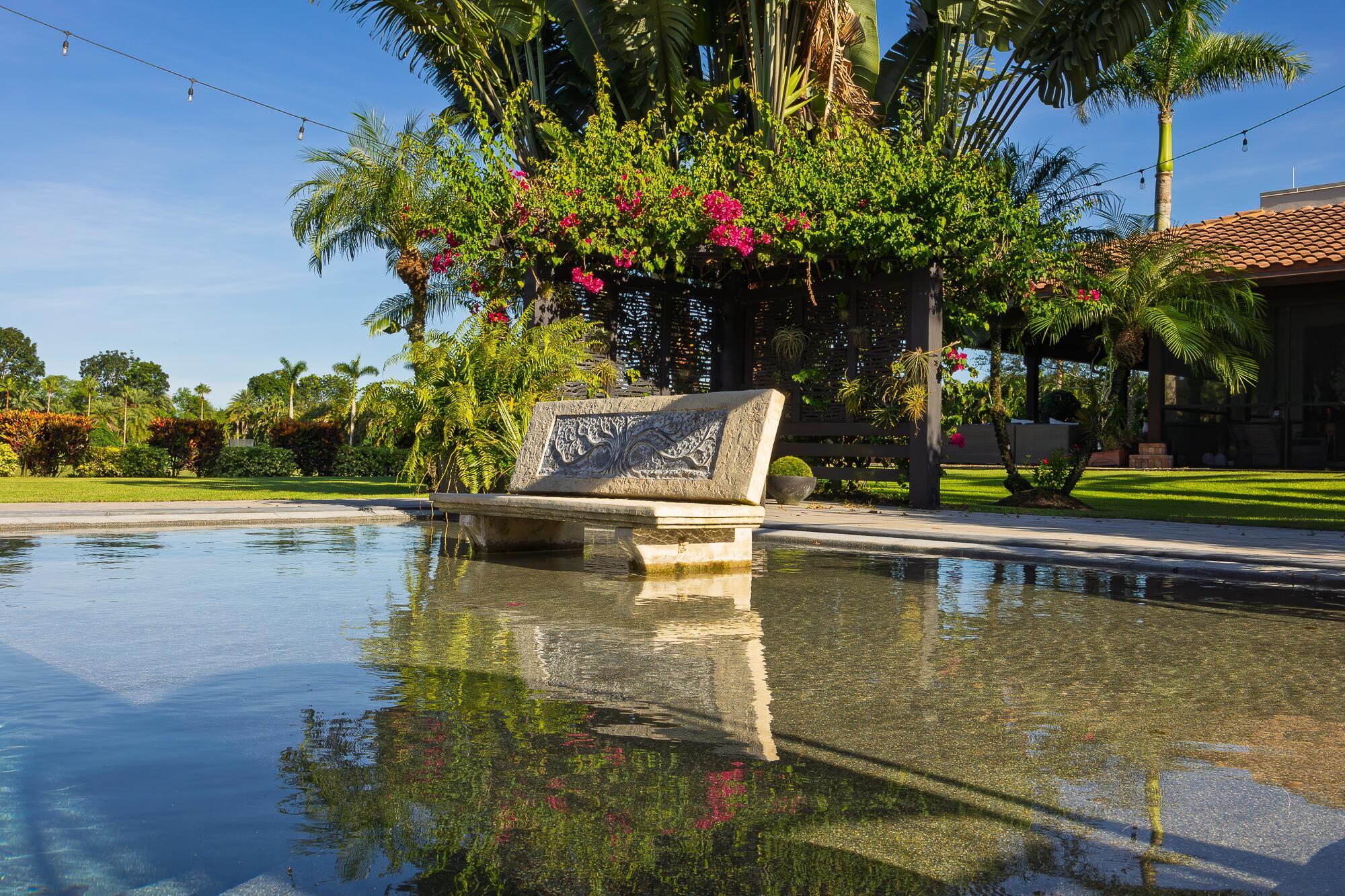 LAS PALMAS EQUESTRIAN - Residential Lease