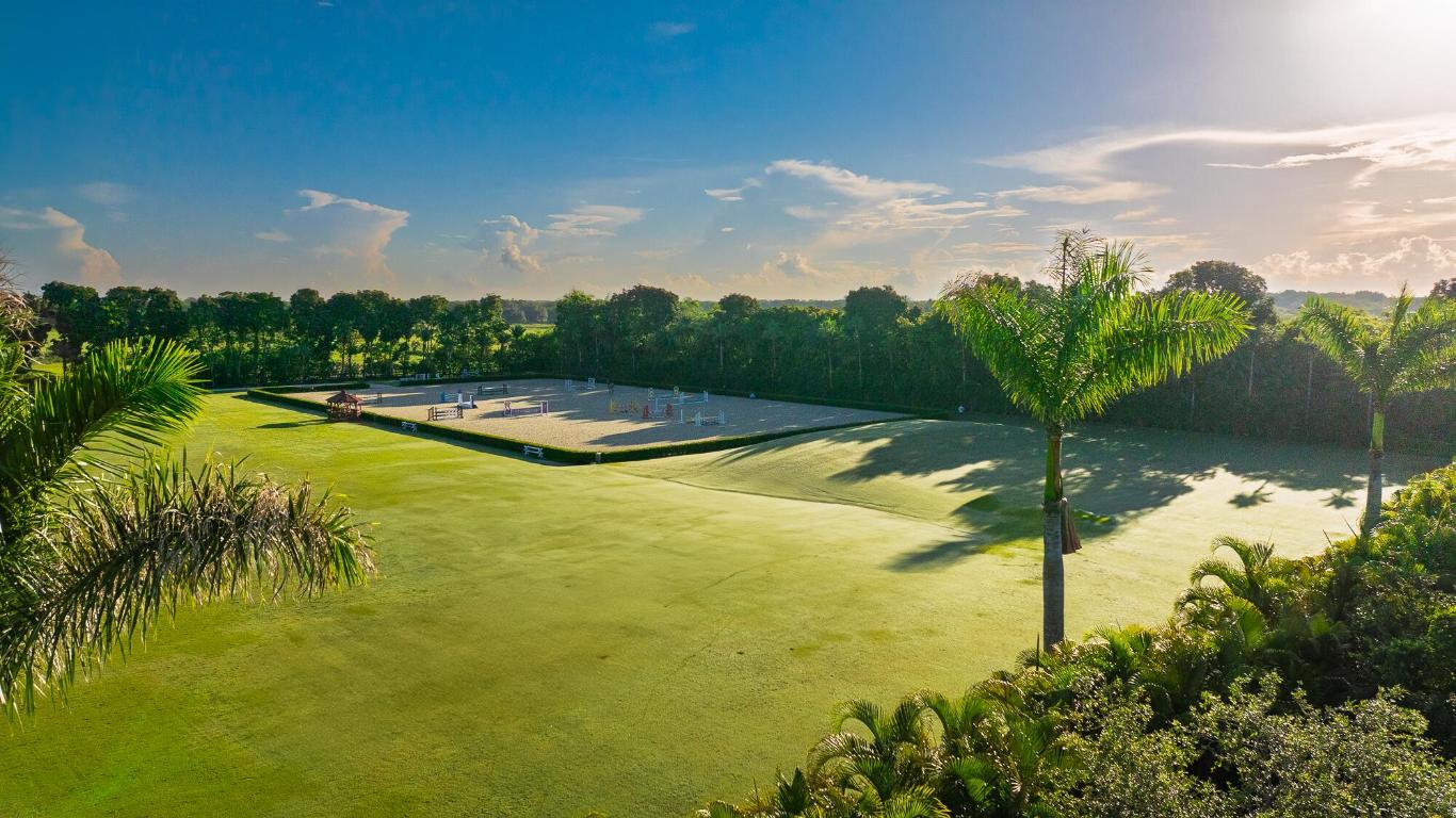 LAS PALMAS EQUESTRIAN - Land