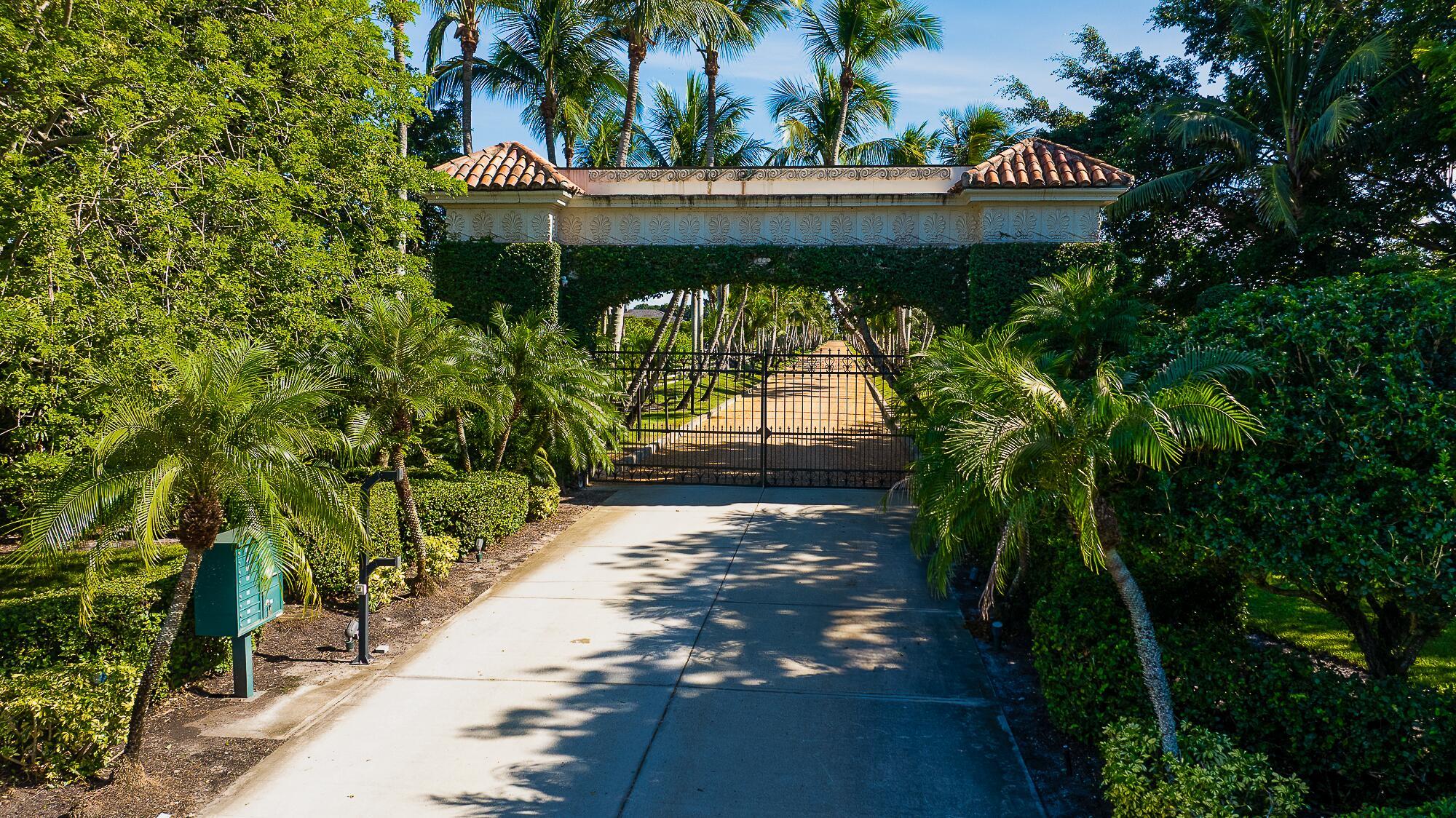 LAS PALMAS EQUESTRIAN - Residential Lease