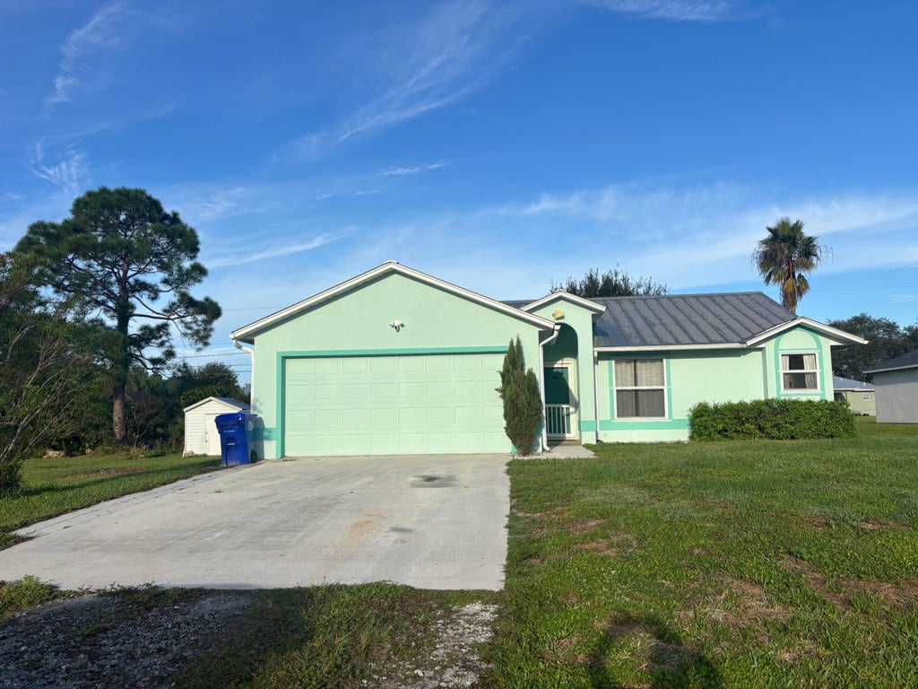 Photo of 8155 100TH Court, Vero Beach, FL 32967 (MLS # B26082239)