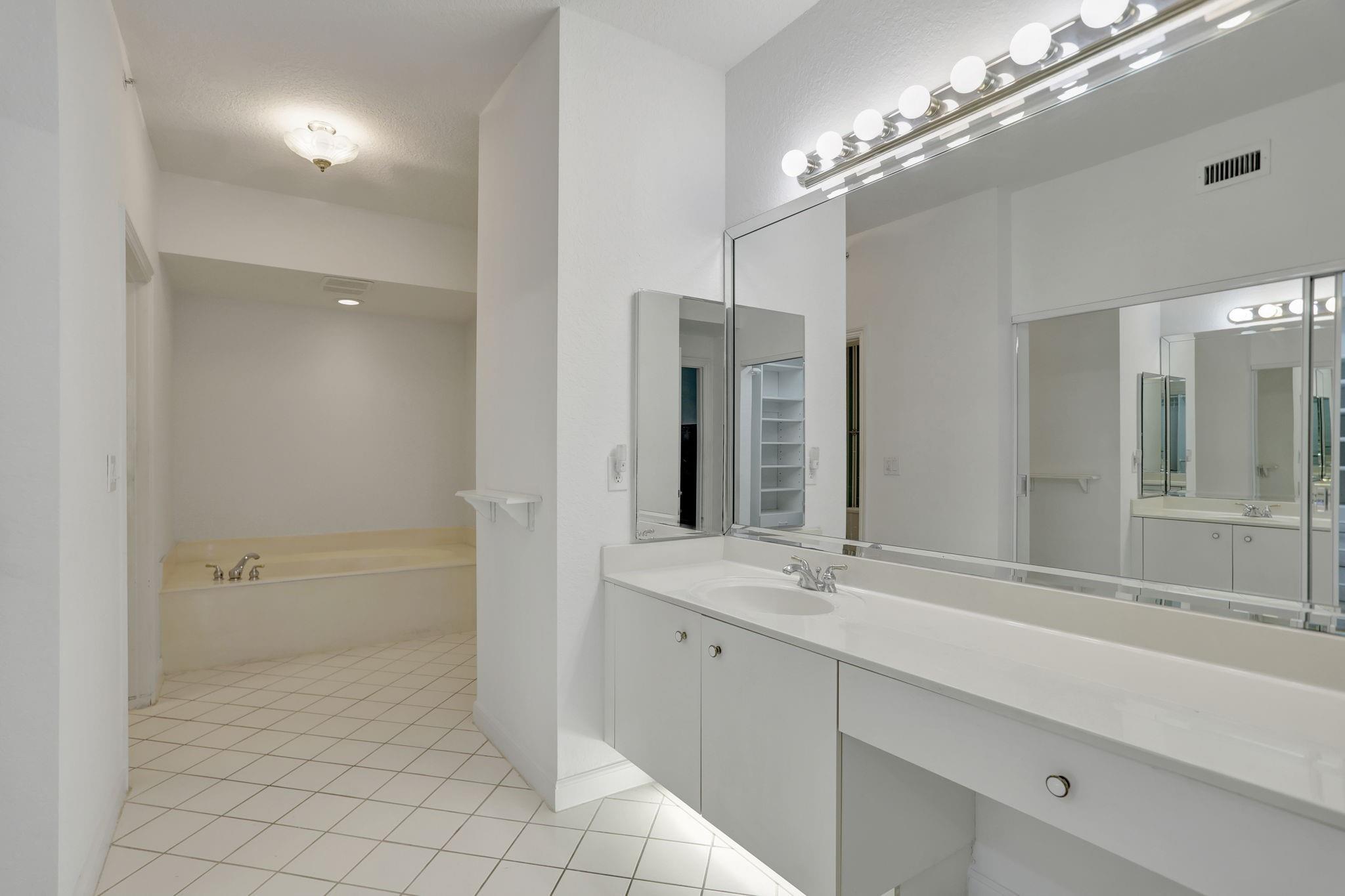 Kings Point at Tamarac - Residential
