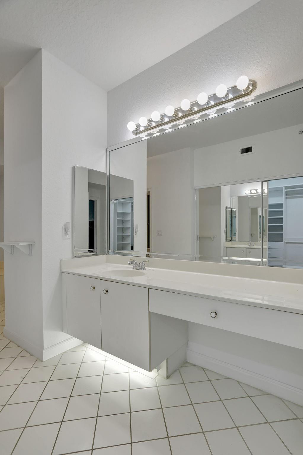 Kings Point at Tamarac - Residential