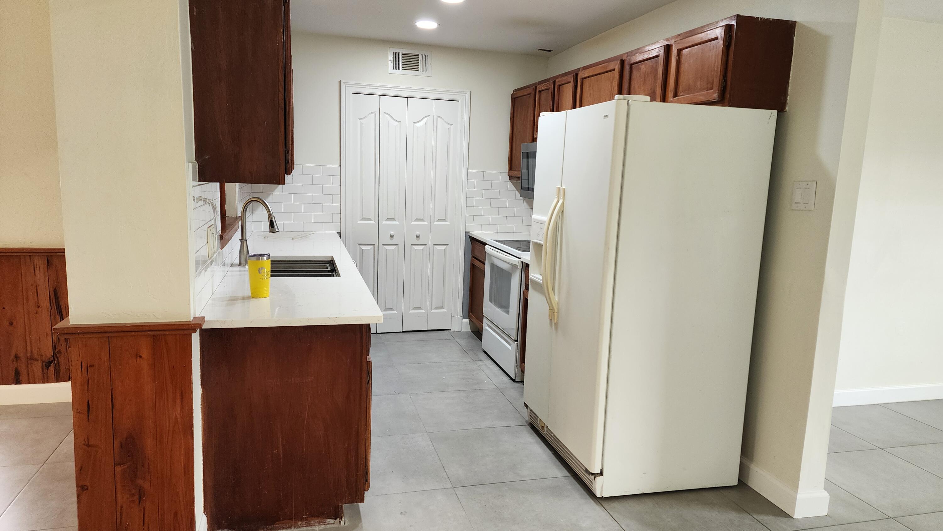 PORT ST LUCIE SECTION 27 - Residential