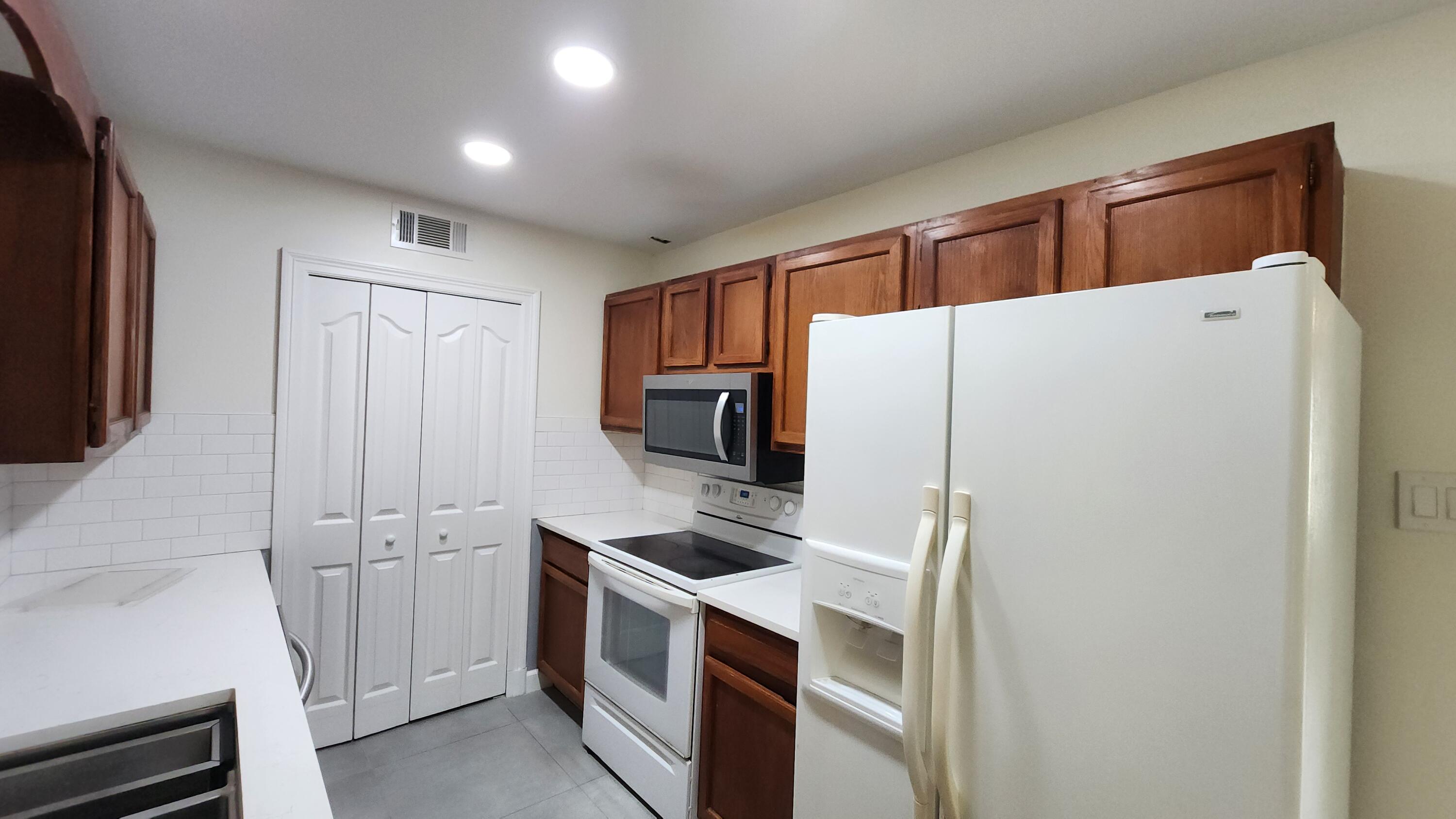 PORT ST LUCIE SECTION 27 - Residential