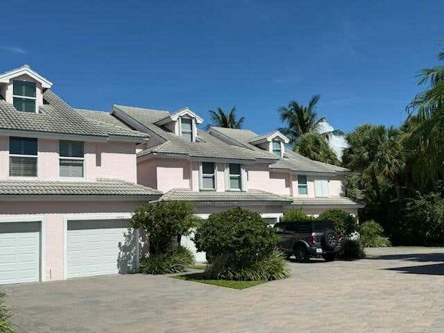 Photo of 4408 FAIRWAY Drive N, Jupiter, FL 33477 (MLS # B26062300)