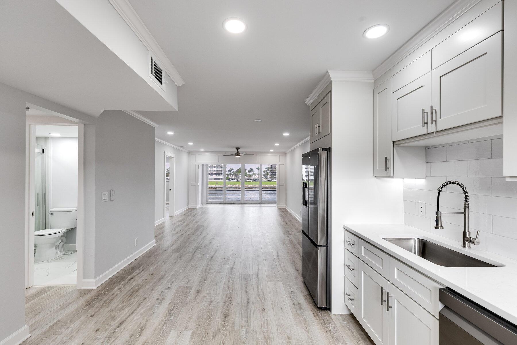 28 Yacht Club Drive 207