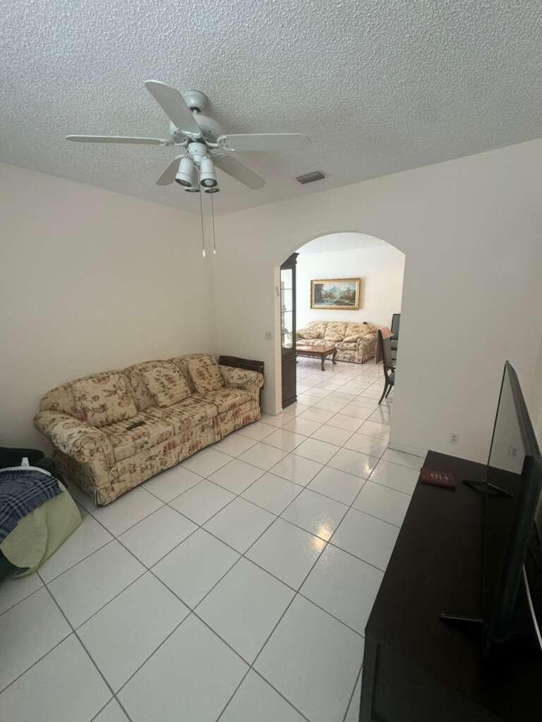 GROVE VILLAGE CONDO - Residential Lease