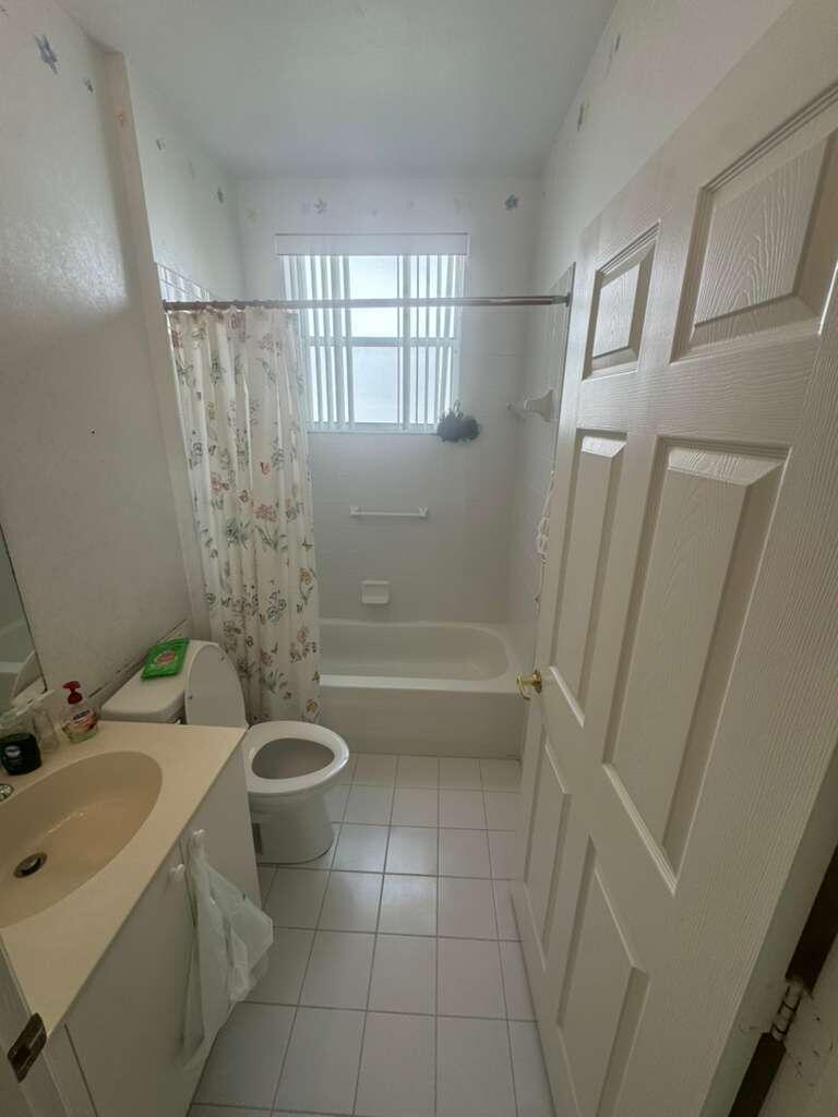 GROVE VILLAGE CONDO - Residential Lease