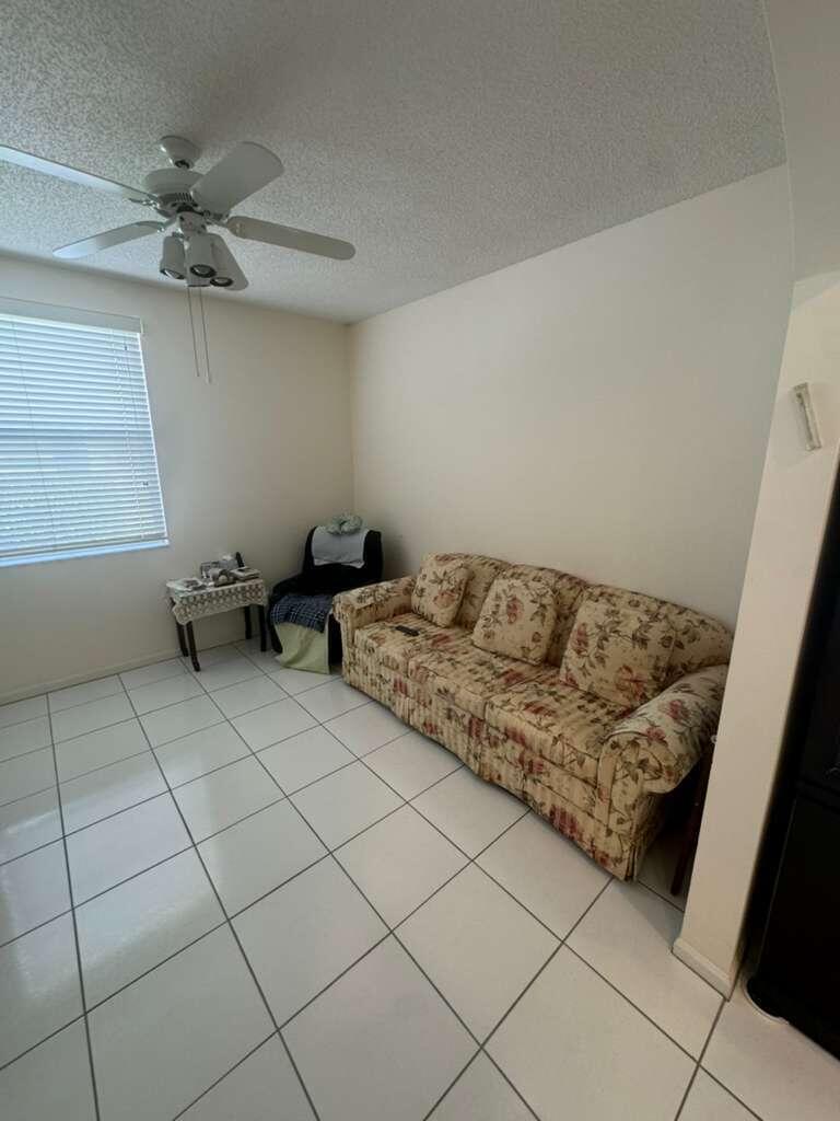 GROVE VILLAGE CONDO - Residential Lease