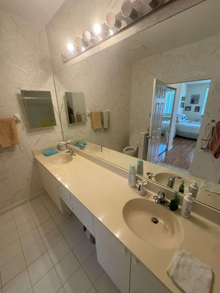 GROVE VILLAGE CONDO - Residential Lease