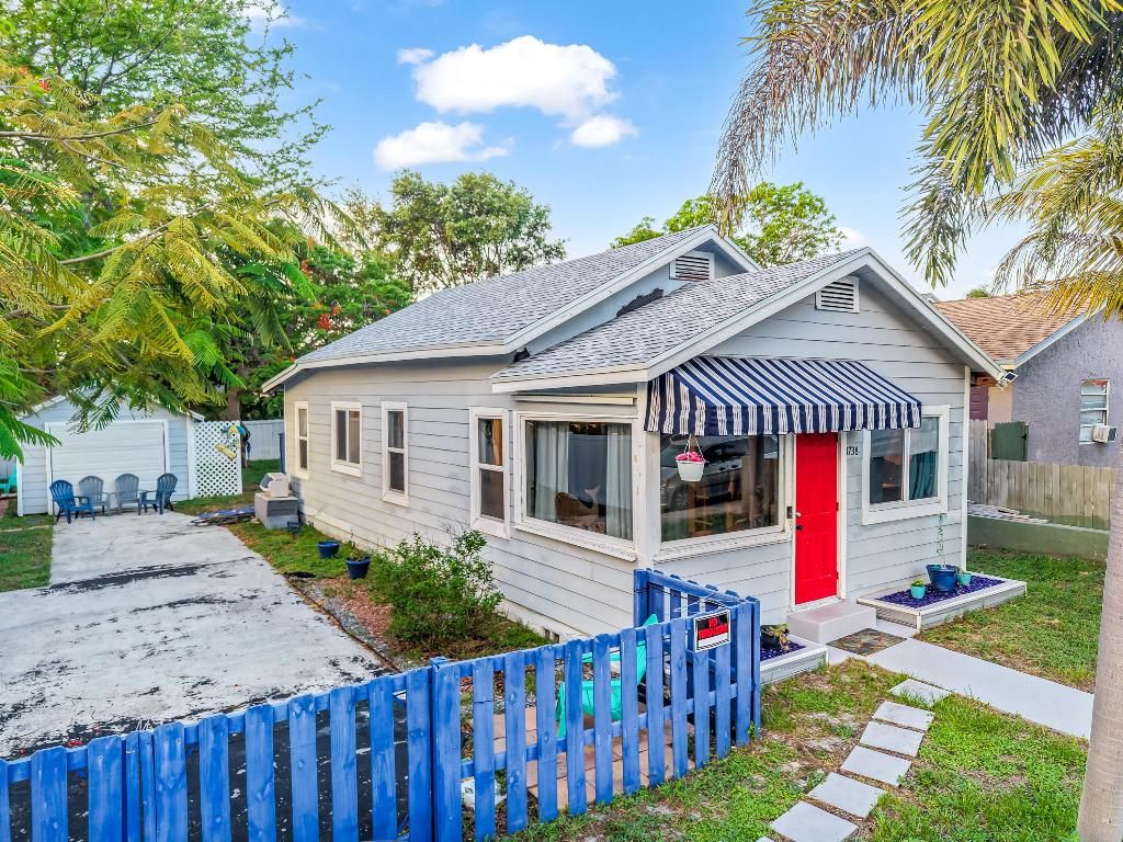 Photo of 1738 Sunset Avenue, Lake Worth Beach, FL 33460 (MLS # R11097689)
