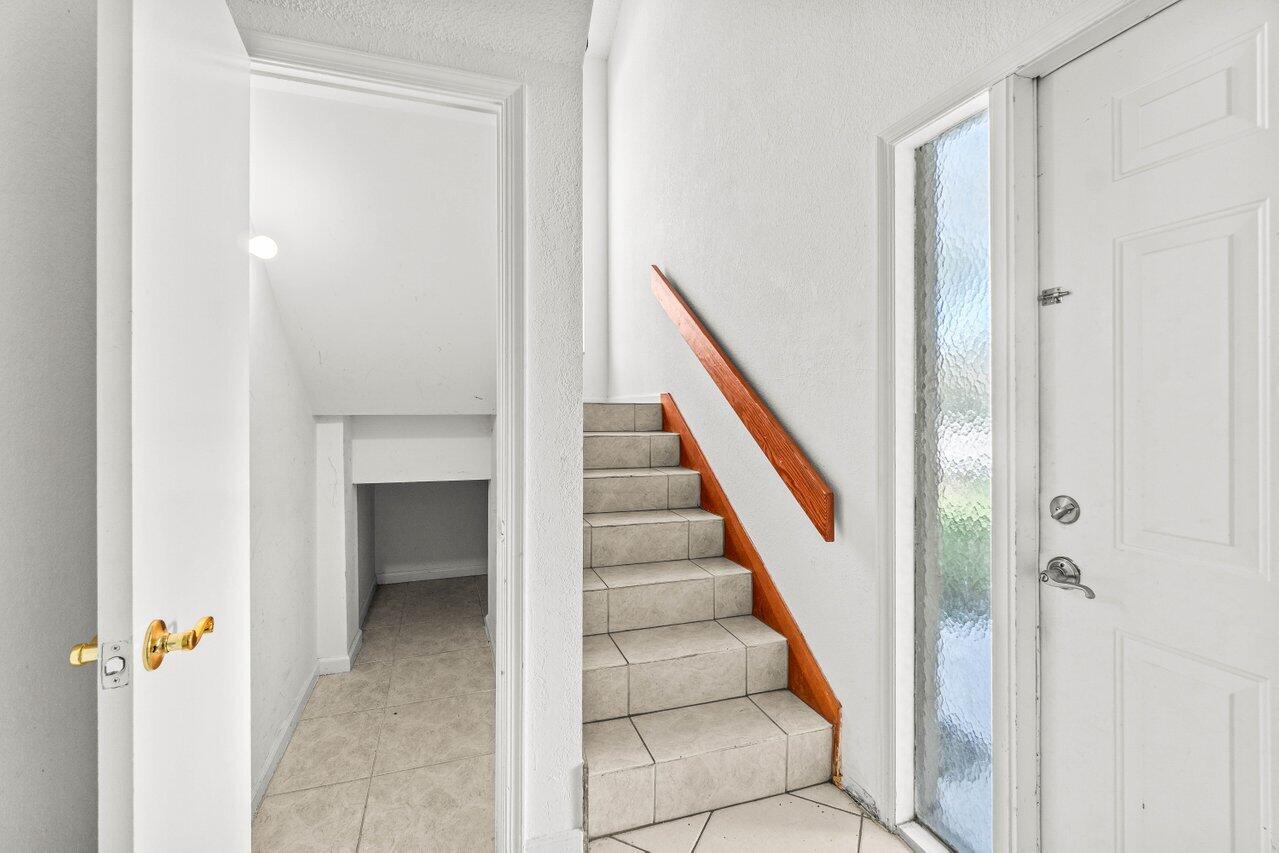 BOCA RIDGE PARK CONDO - Residential Lease