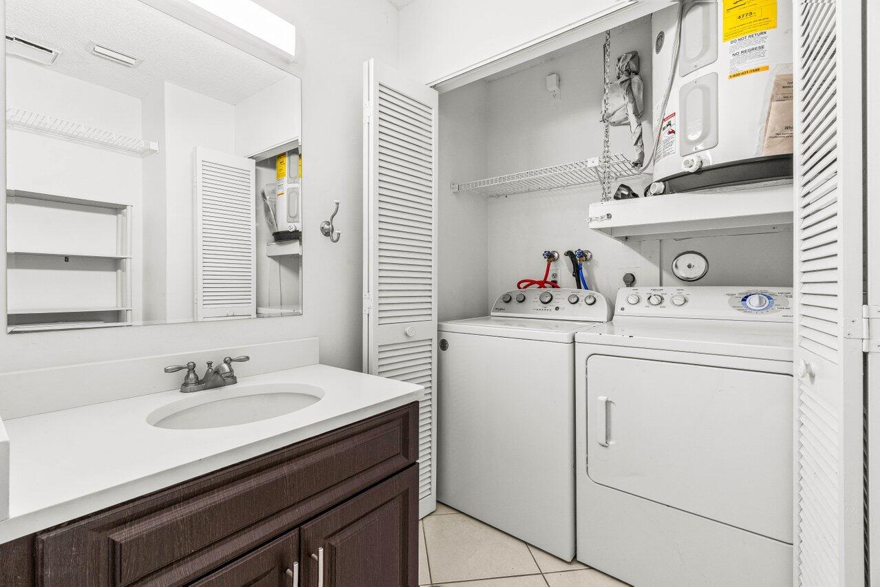 BOCA RIDGE PARK CONDO - Residential Lease