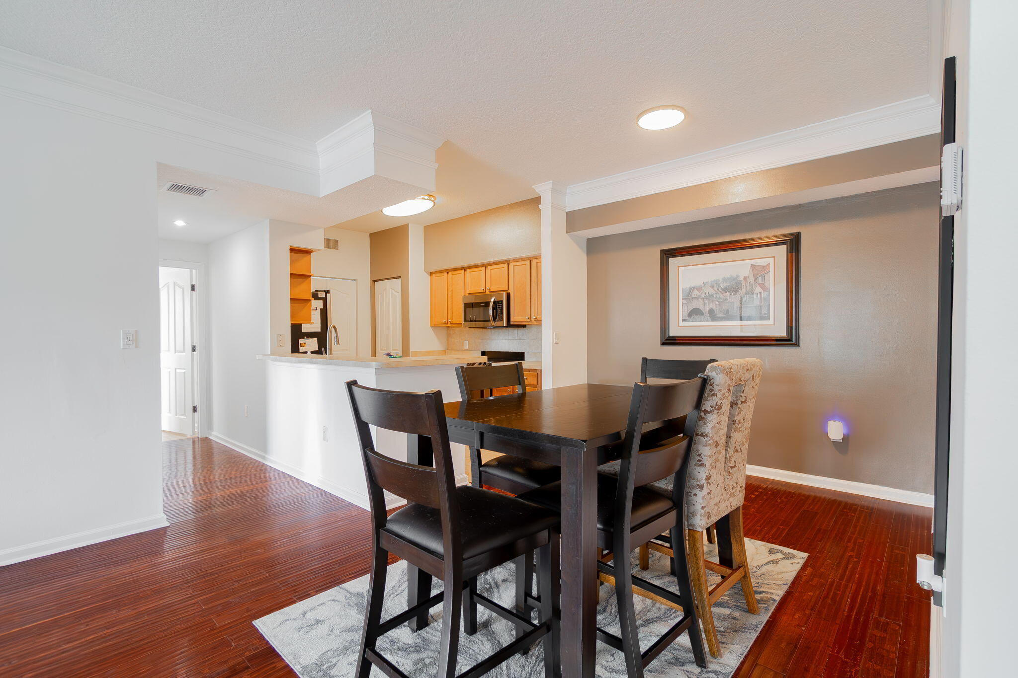 MEZZANO CONDO - Residential