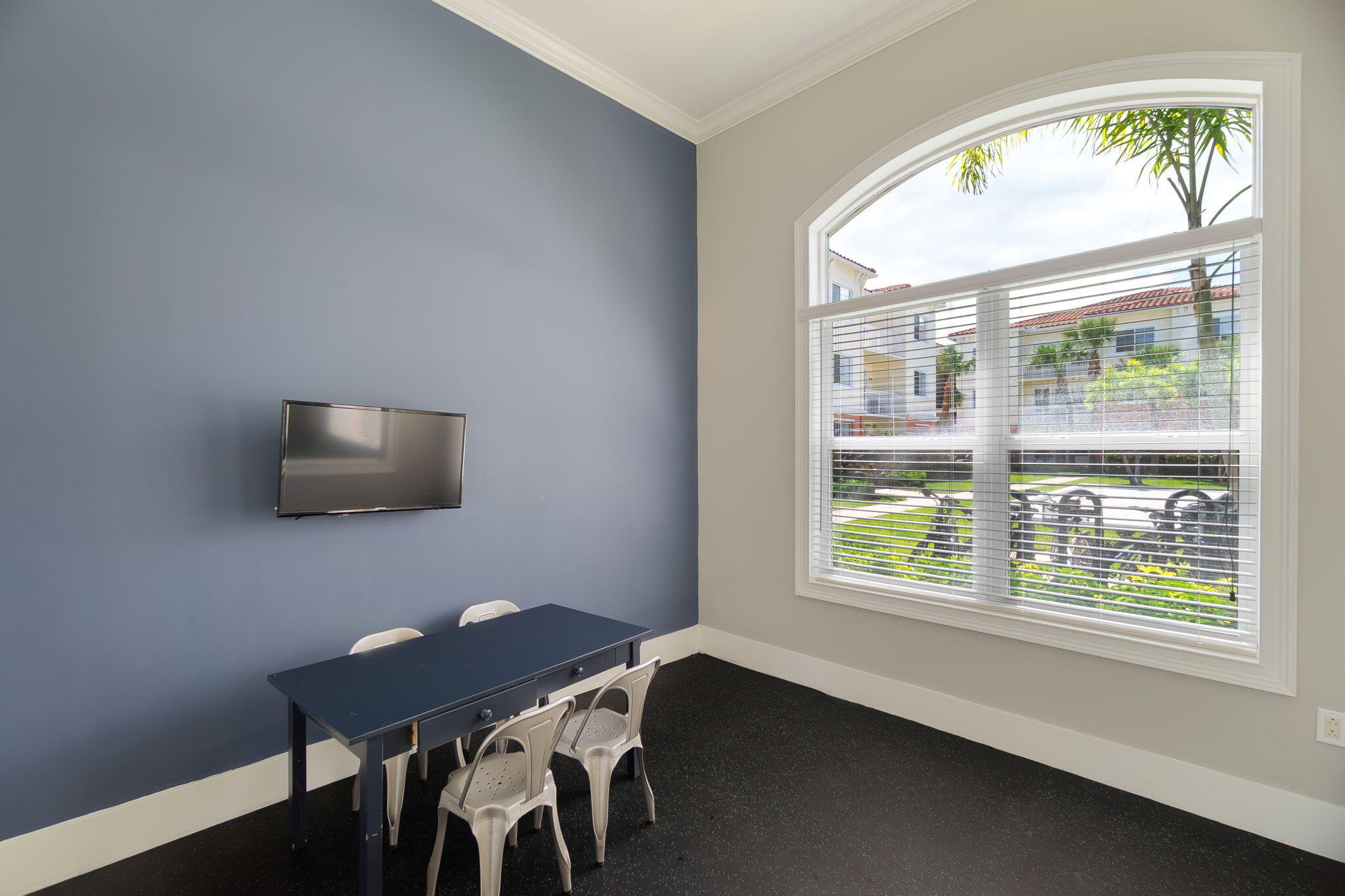 MEZZANO CONDO - Residential