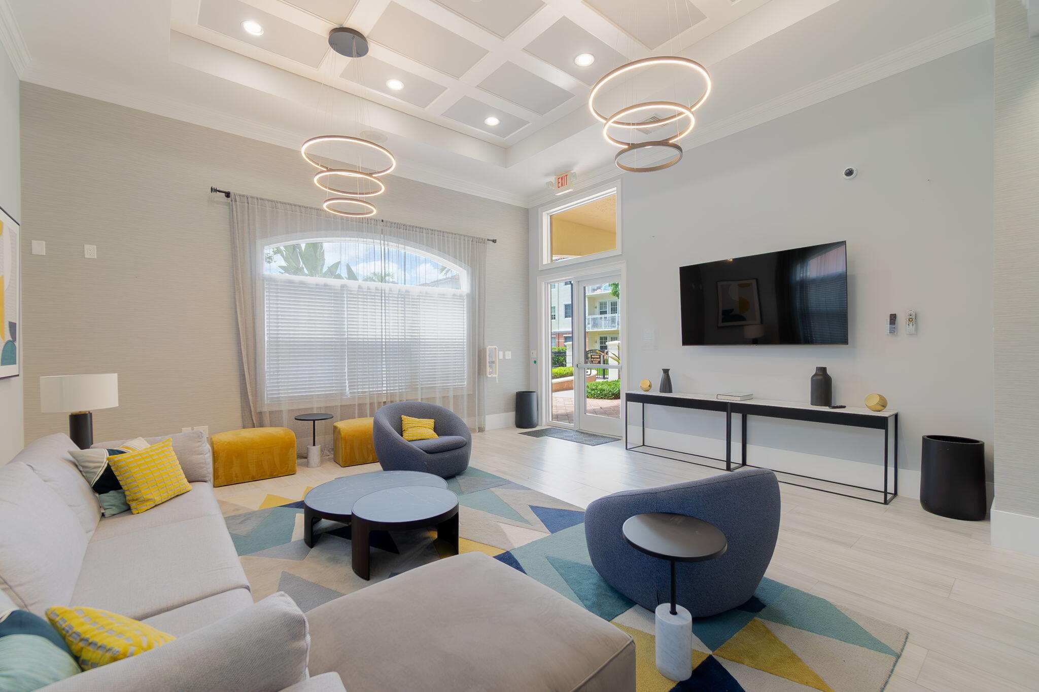 MEZZANO CONDO - Residential