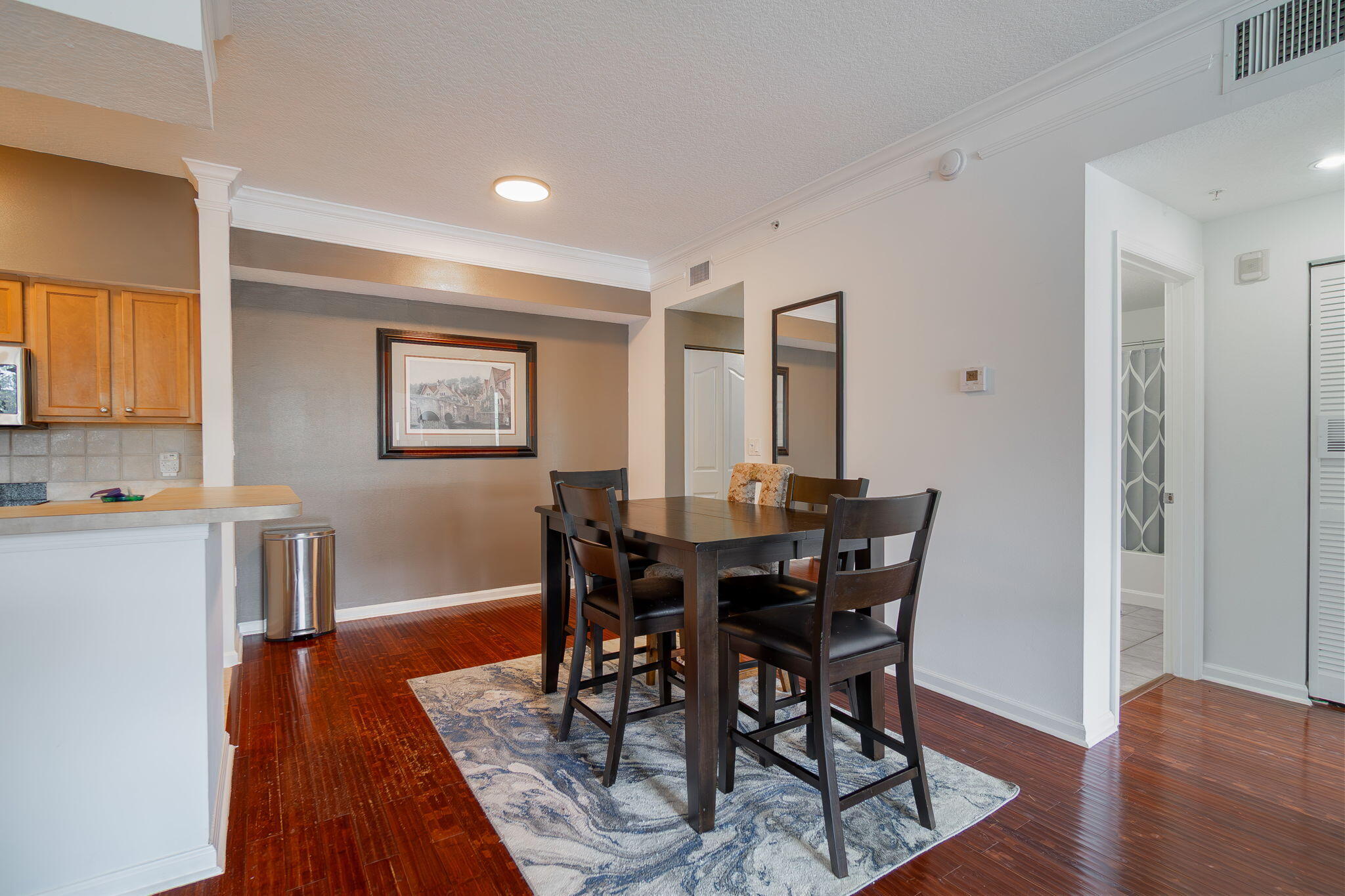 MEZZANO CONDO - Residential