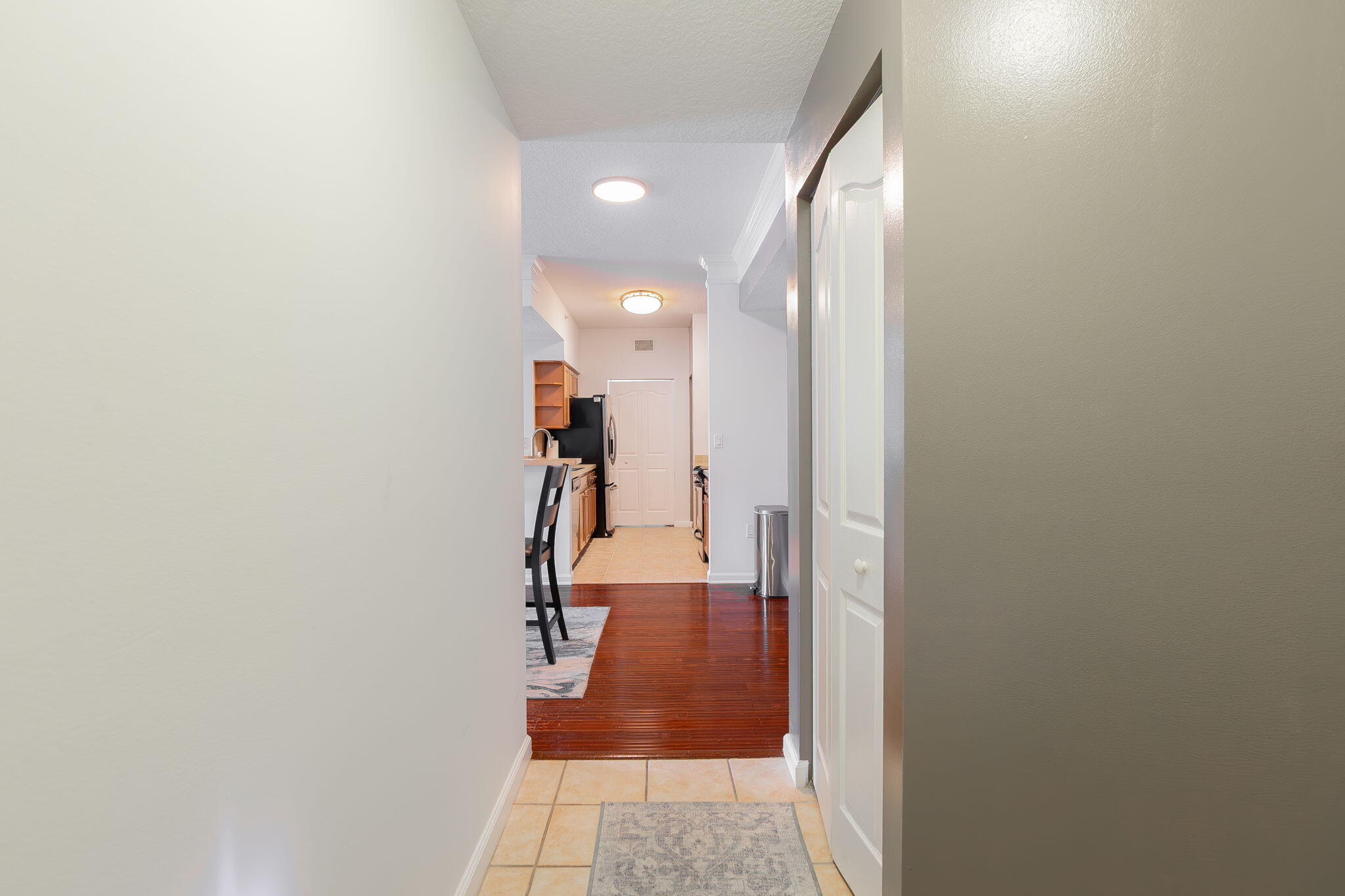 MEZZANO CONDO - Residential