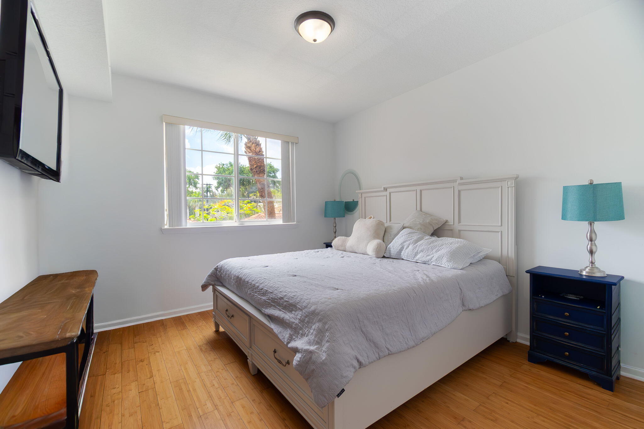 MEZZANO CONDO - Residential