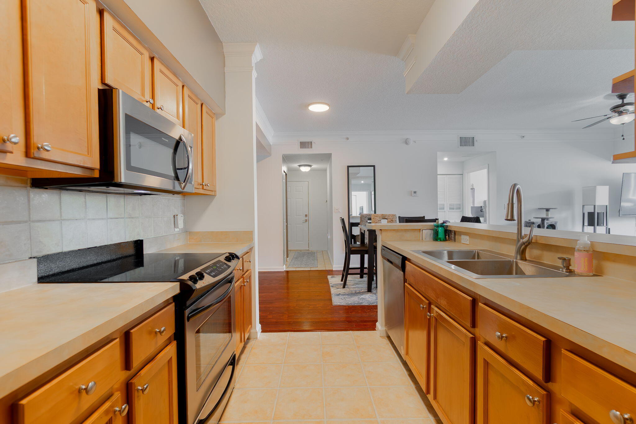 MEZZANO CONDO - Residential
