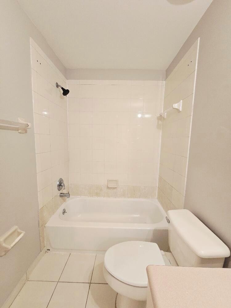 SEMINOLE ESTATES & TOWNHO - Residential Lease