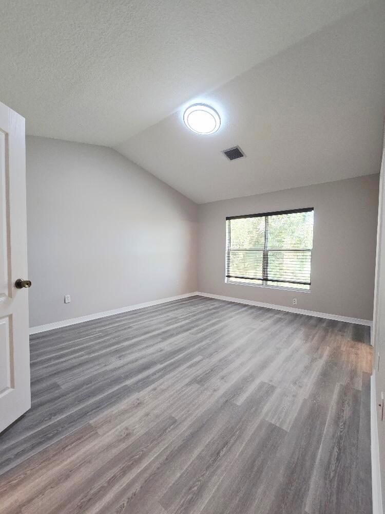 SEMINOLE ESTATES & TOWNHO - Residential Lease