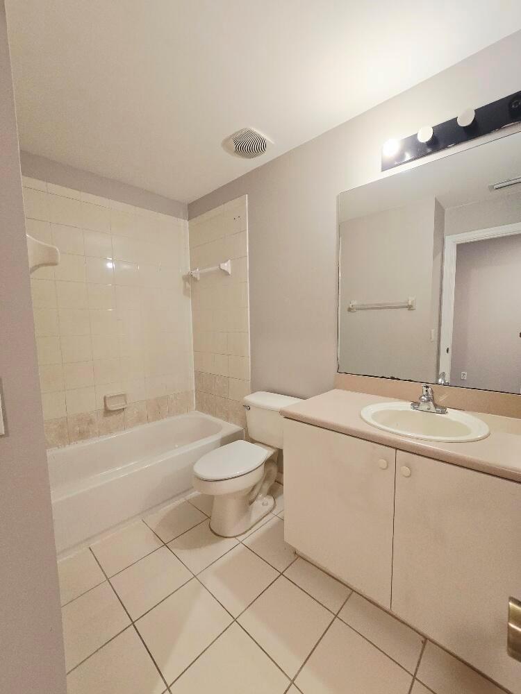 SEMINOLE ESTATES & TOWNHO - Residential Lease