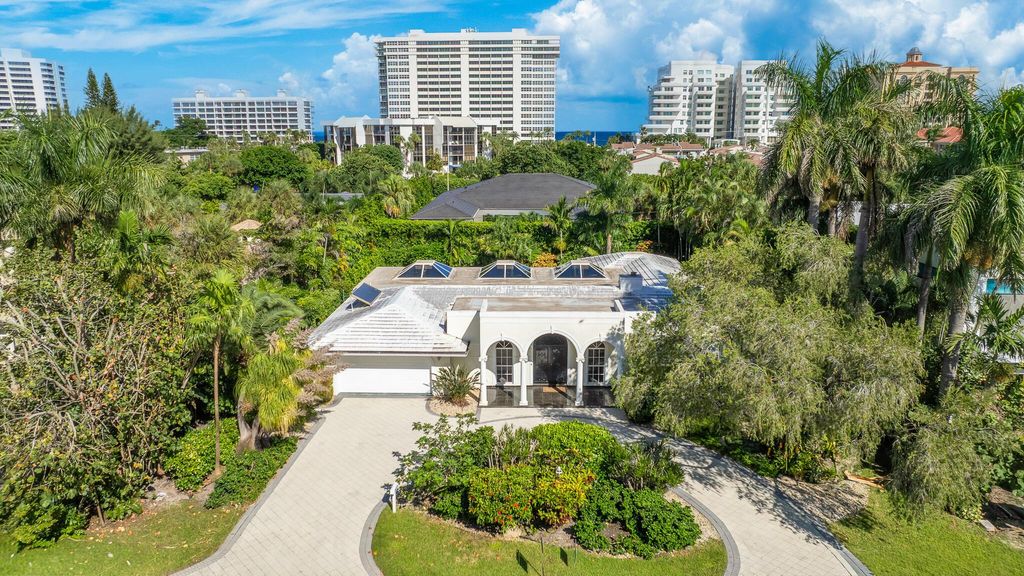 Photo of 2100 Cocoanut Road, Boca Raton, FL 33432 (MLS # R11114554)