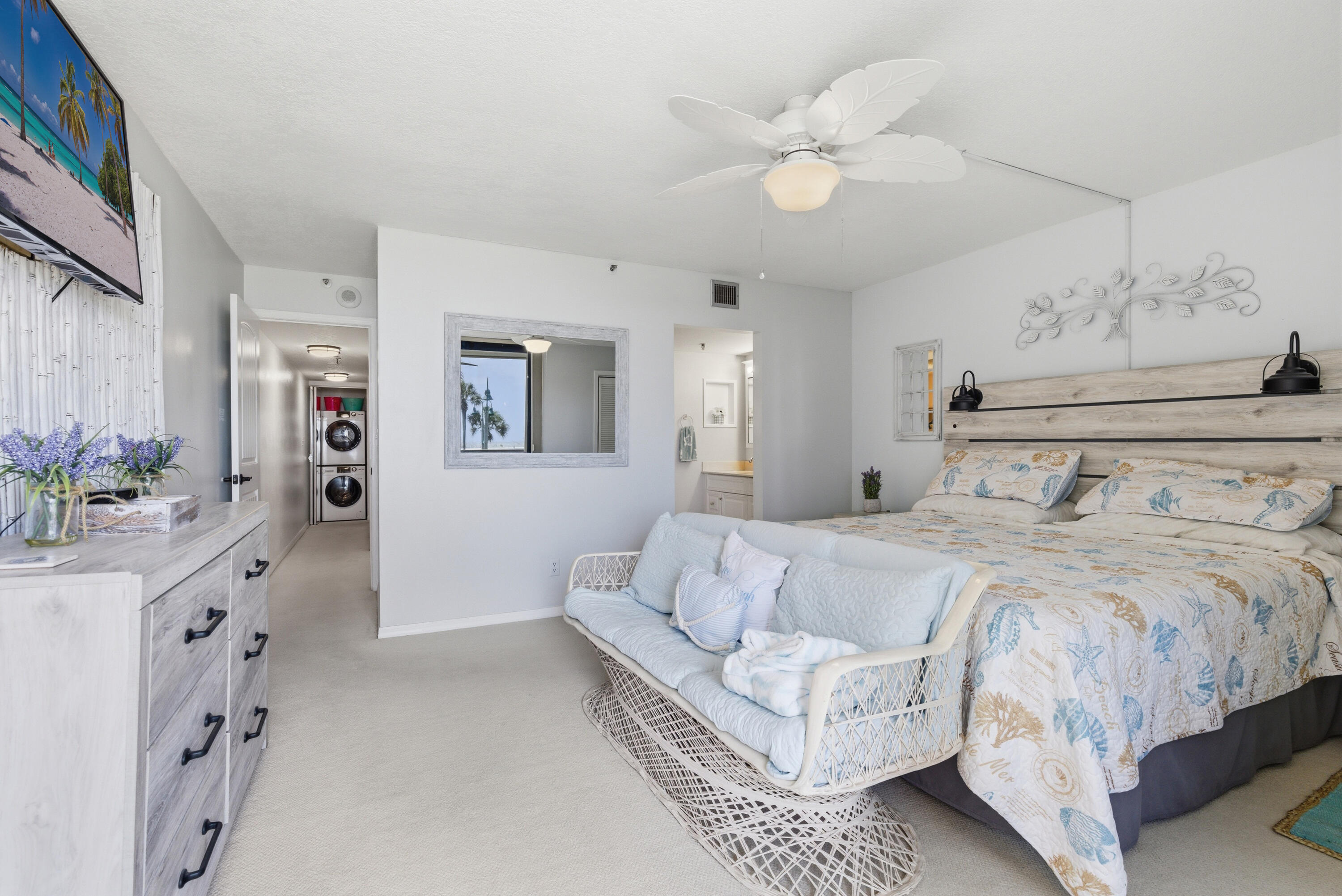 AVALON BEACH CLUB, A CONDOMINIUM - Residential Lease