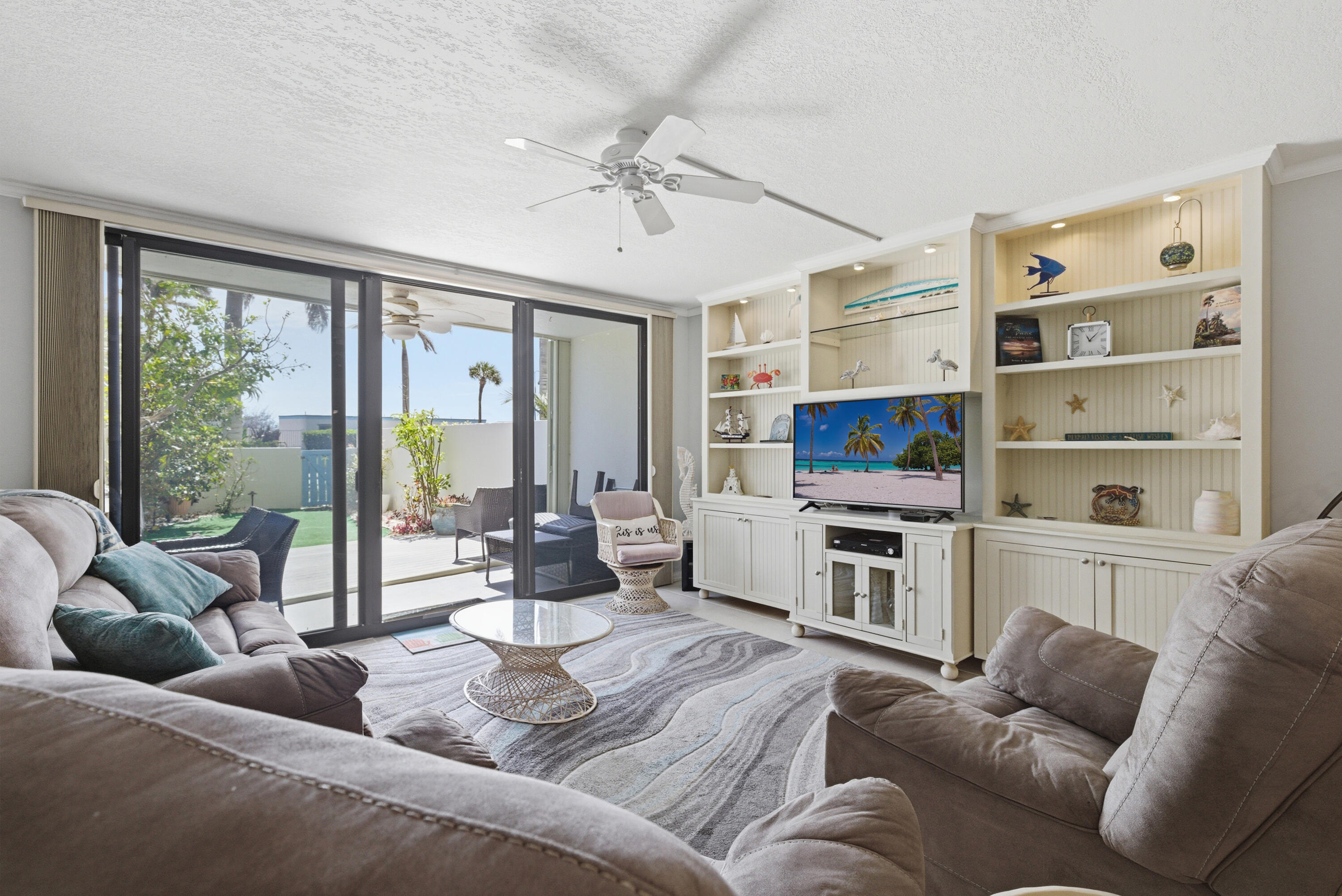 AVALON BEACH CLUB, A CONDOMINIUM - Residential Lease