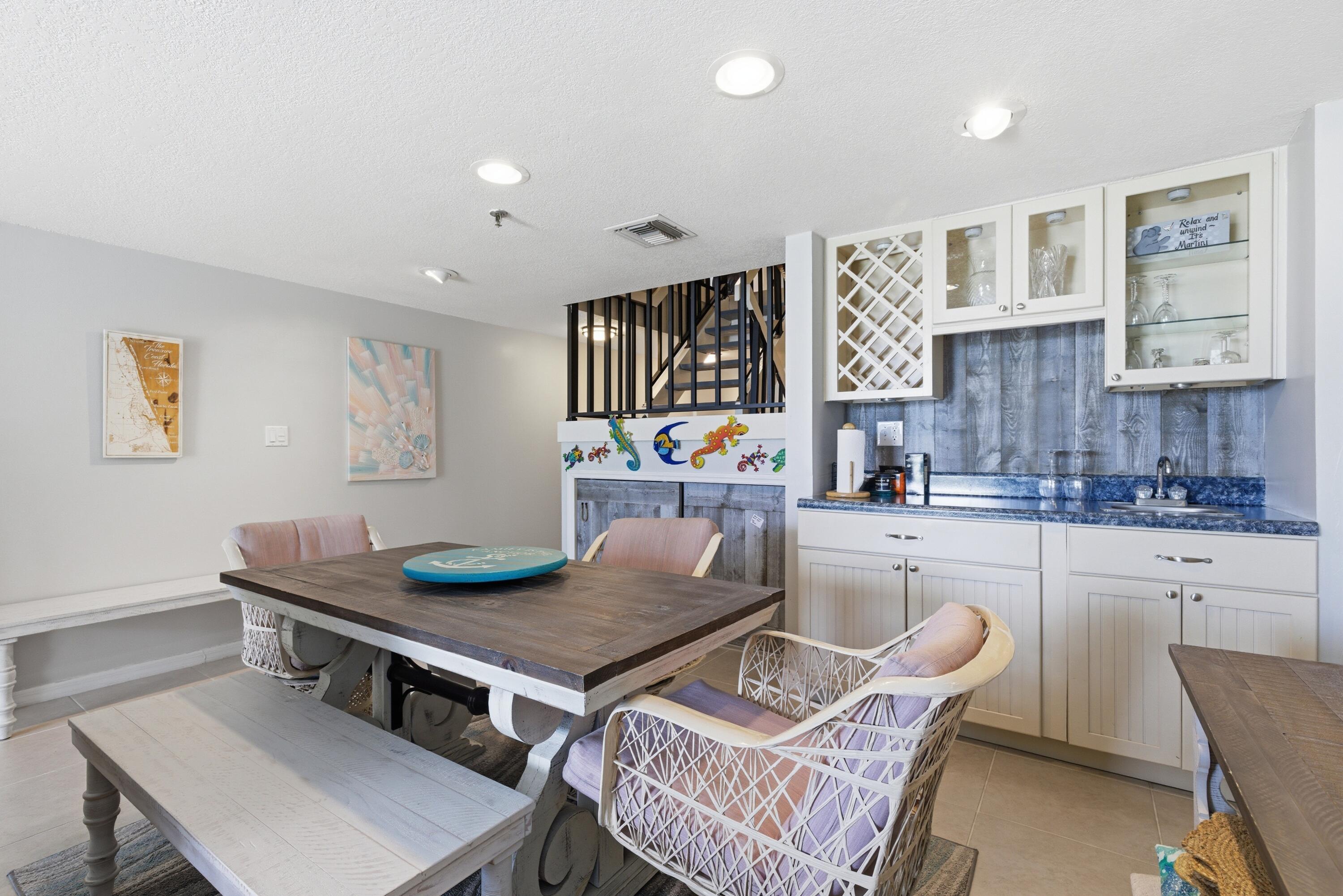 AVALON BEACH CLUB, A CONDOMINIUM - Residential Lease