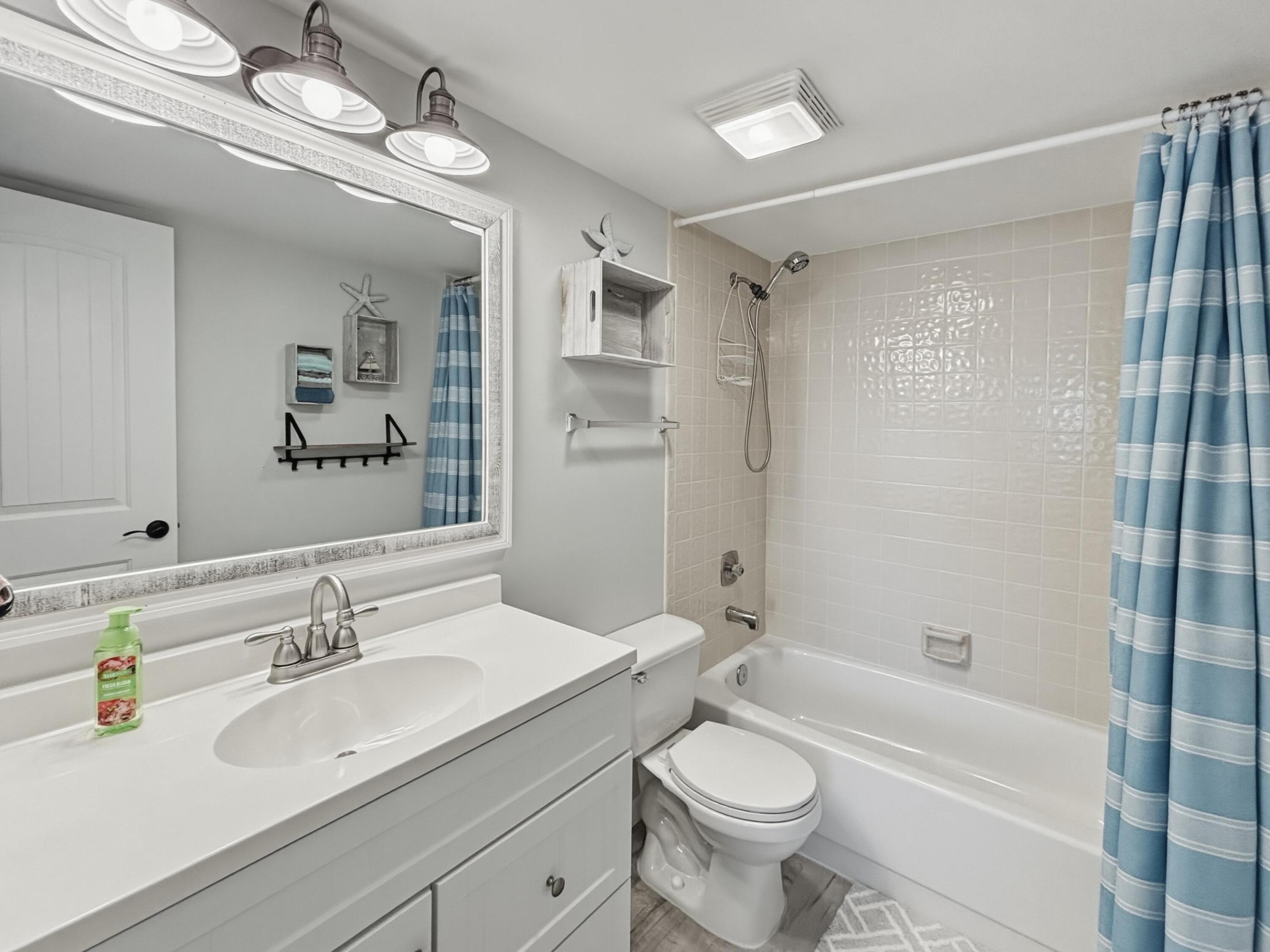 AVALON BEACH CLUB, A CONDOMINIUM - Residential Lease