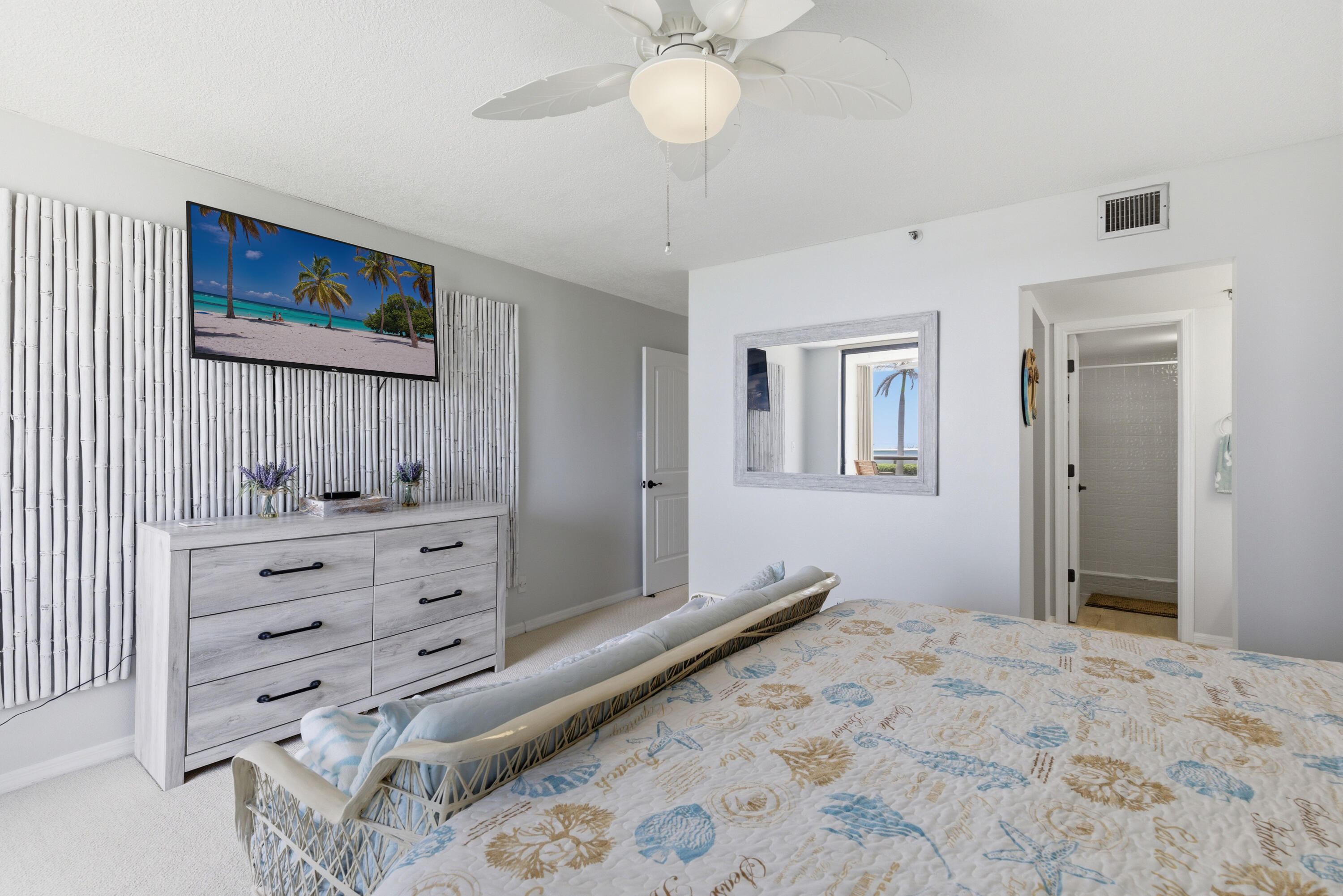 AVALON BEACH CLUB, A CONDOMINIUM - Residential Lease