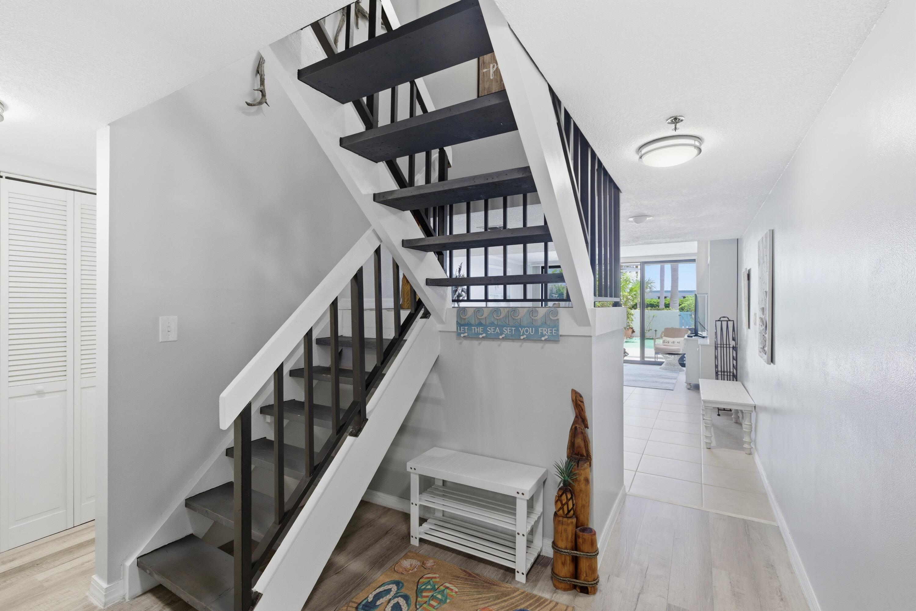 AVALON BEACH CLUB, A CONDOMINIUM - Residential Lease