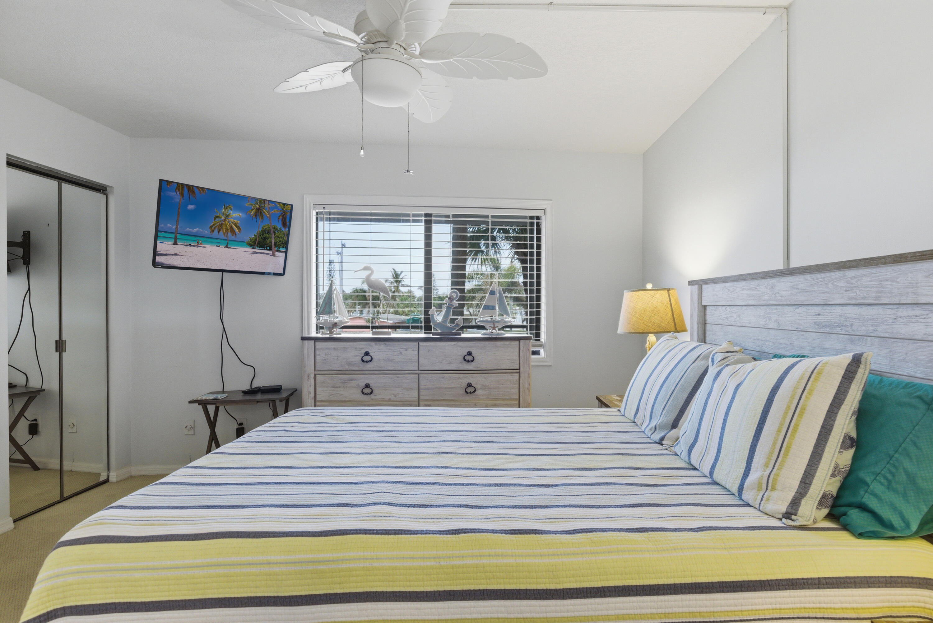 AVALON BEACH CLUB, A CONDOMINIUM - Residential Lease