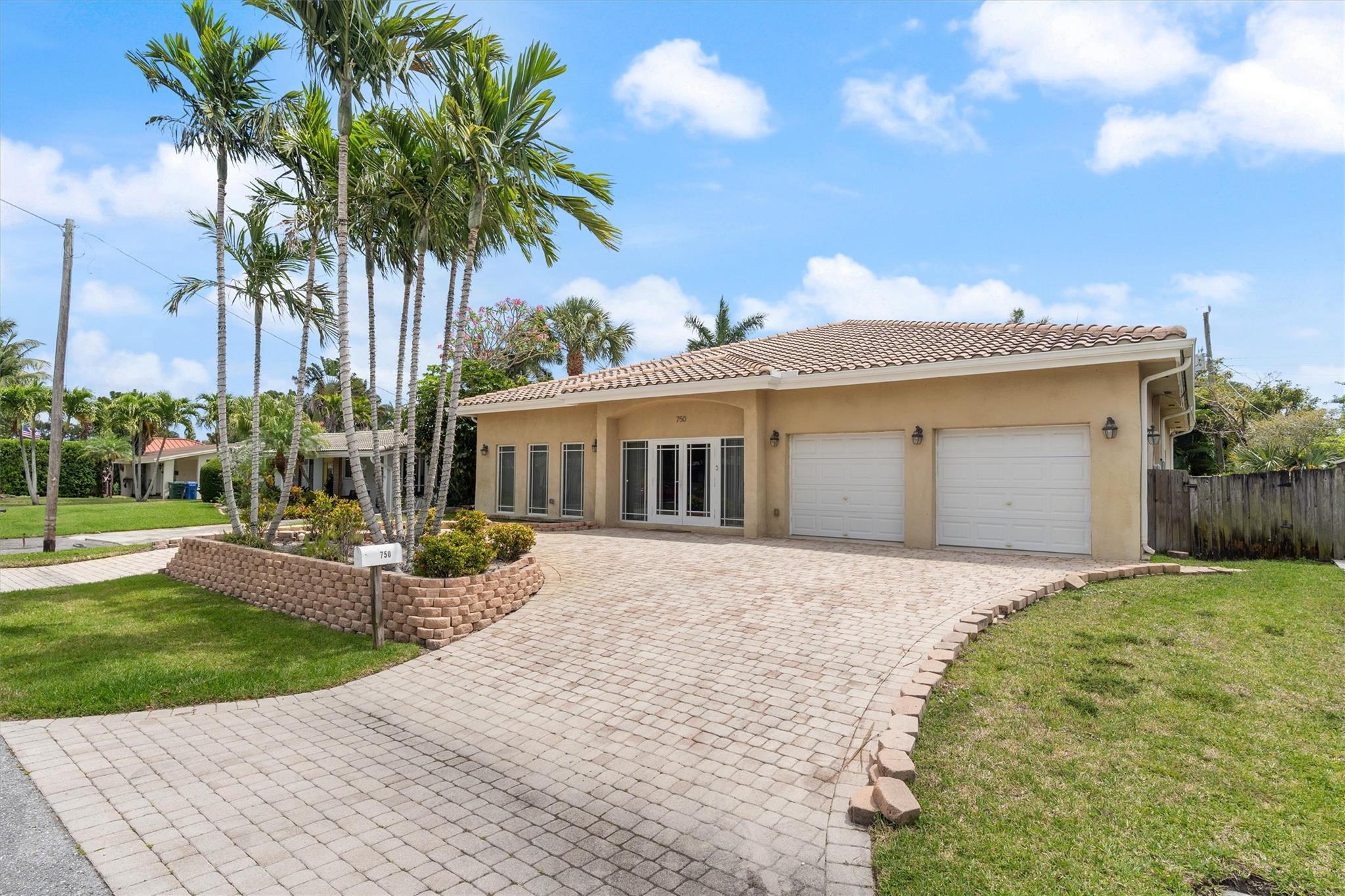 750 NW 37th St
