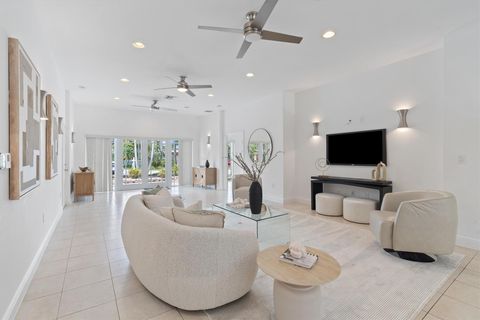 750 NW 37th St Oakland Park FL 33309