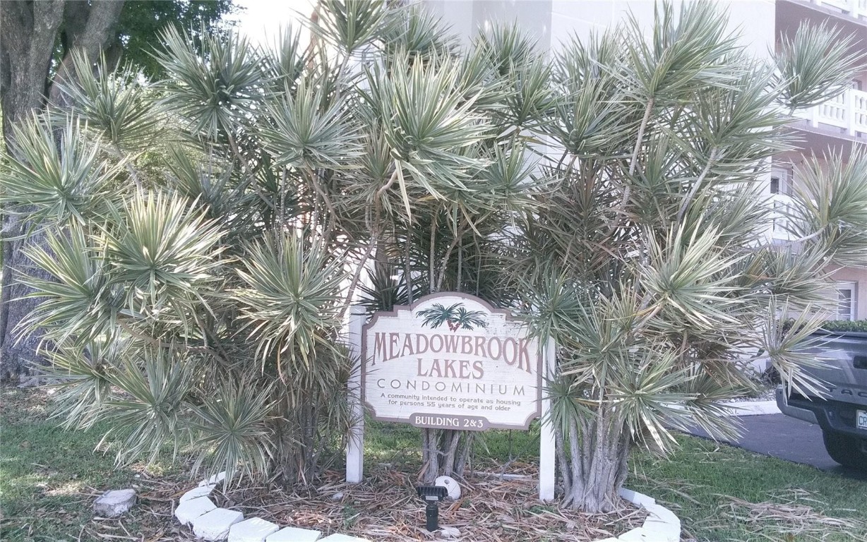 Meadowbrook Lakes Bldg 3 - Residential