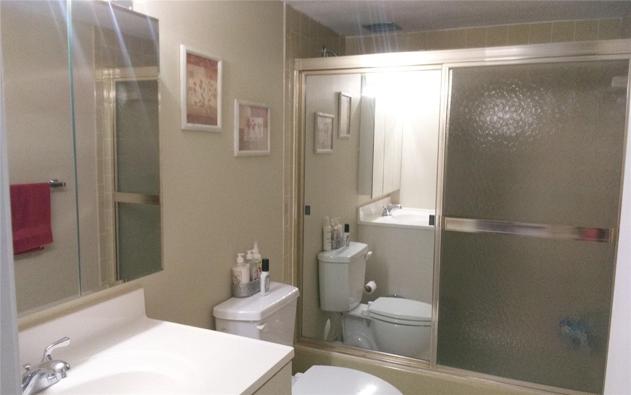 Meadowbrook Lakes Bldg 3 - Residential