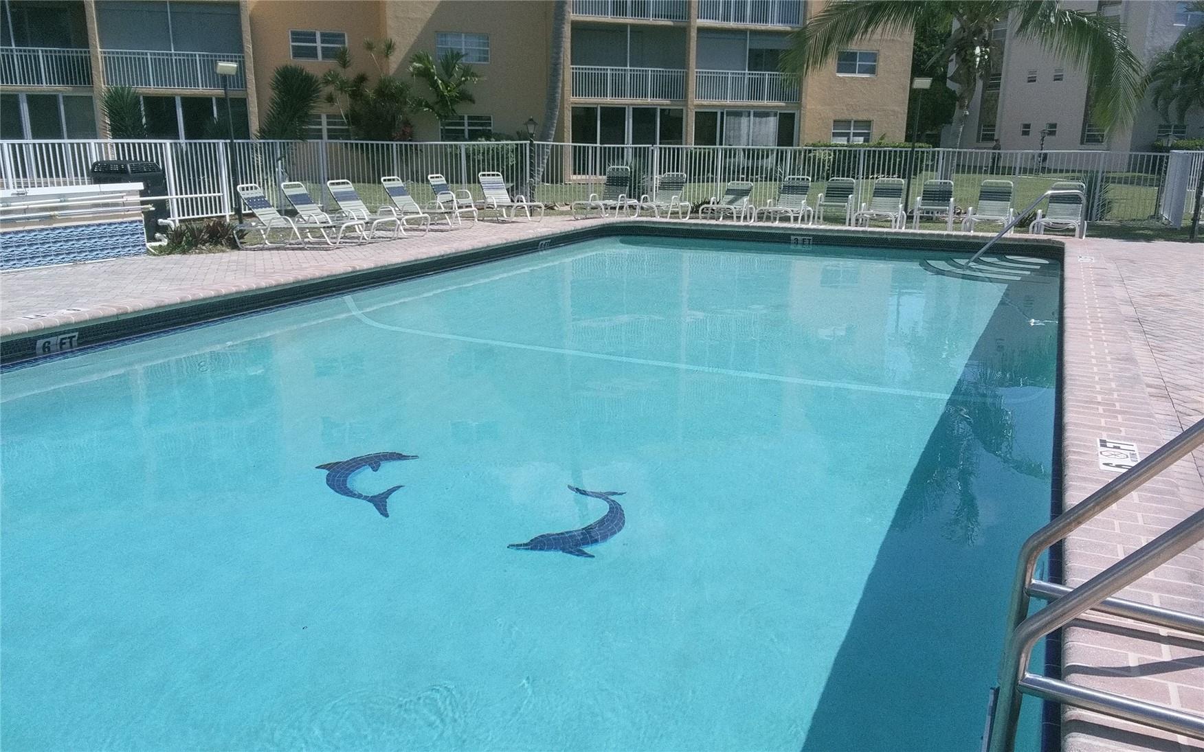 Meadowbrook Lakes Bldg 3 - Residential