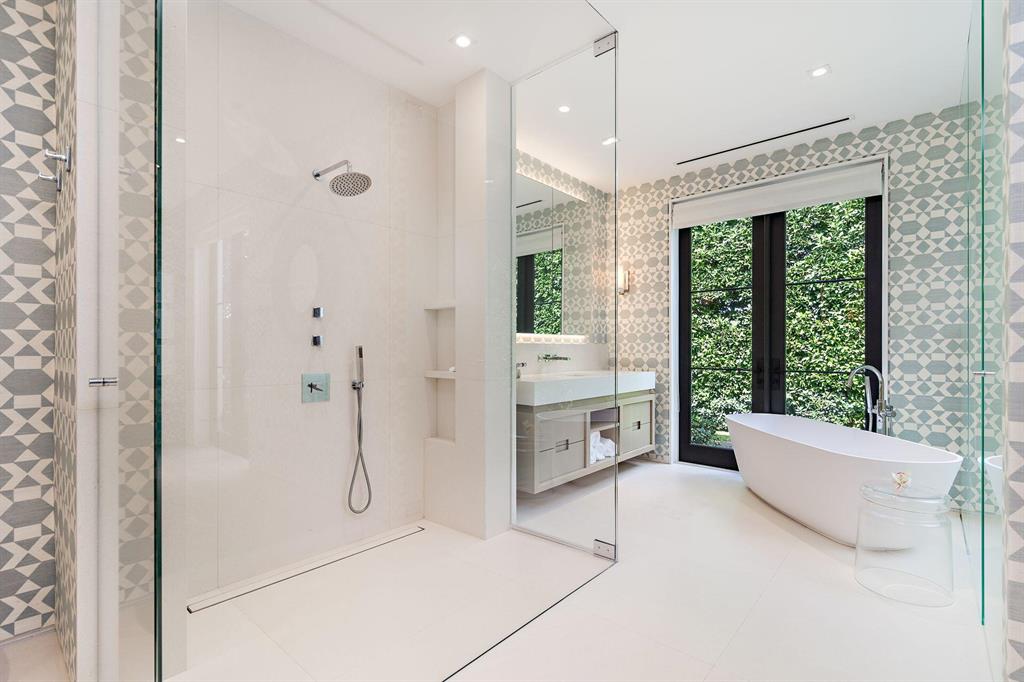 NORTH SHORE - Residential