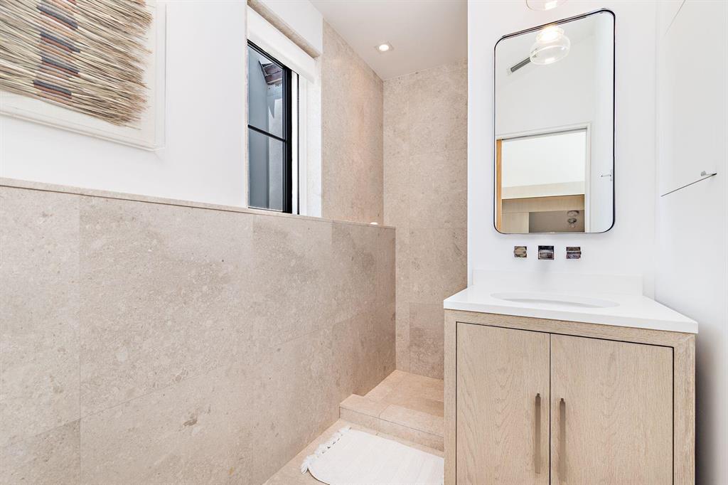 NORTH SHORE - Residential