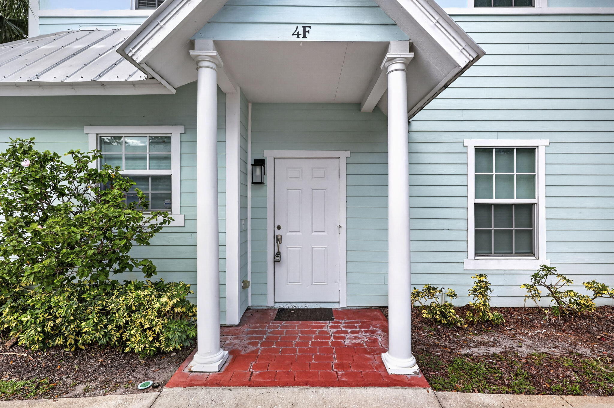 View photos, virtual tours, details... 4216 Leo Lane 4F