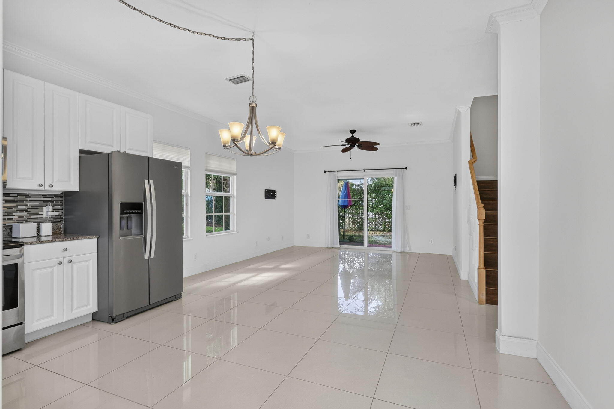View photos, virtual tours, details... 4216 Leo Lane 4F
