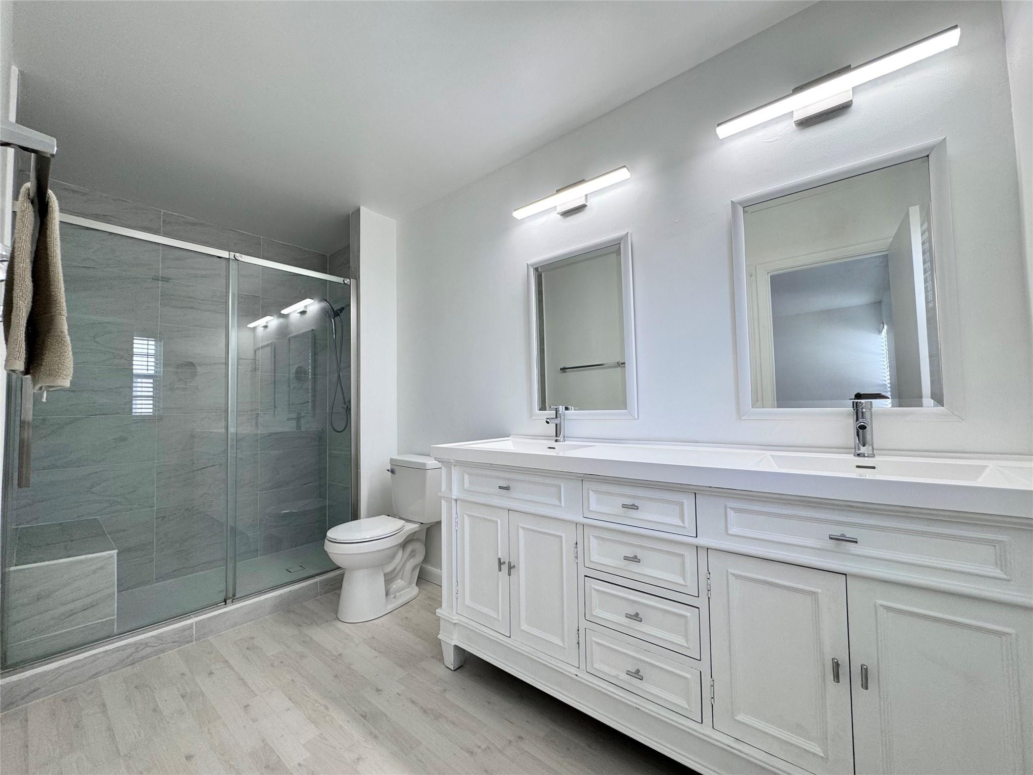 Lakes Woodhaven Condo 01 - Residential Lease