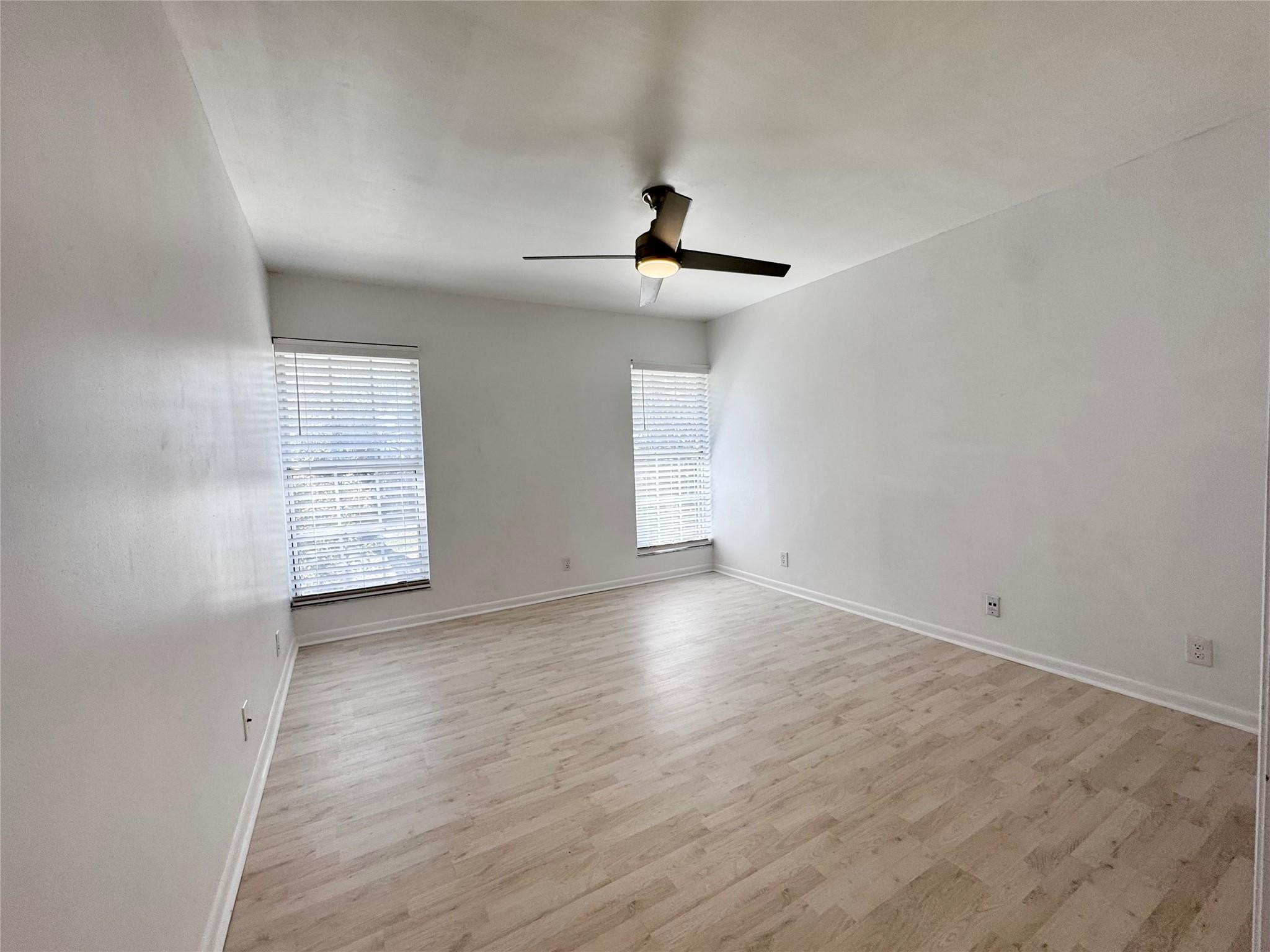 Lakes Woodhaven Condo 01 - Residential Lease