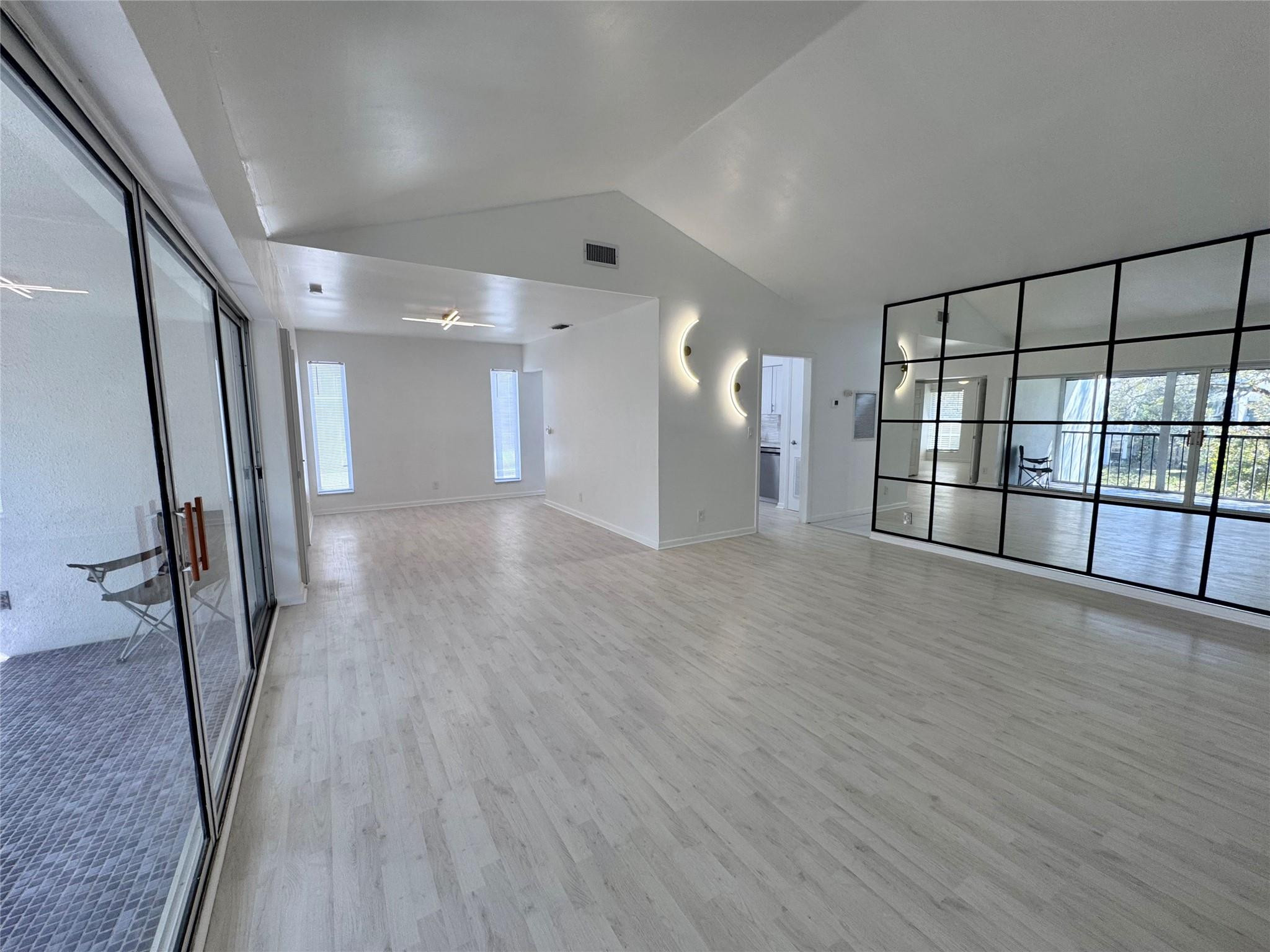 Lakes Woodhaven Condo 01 - Residential Lease