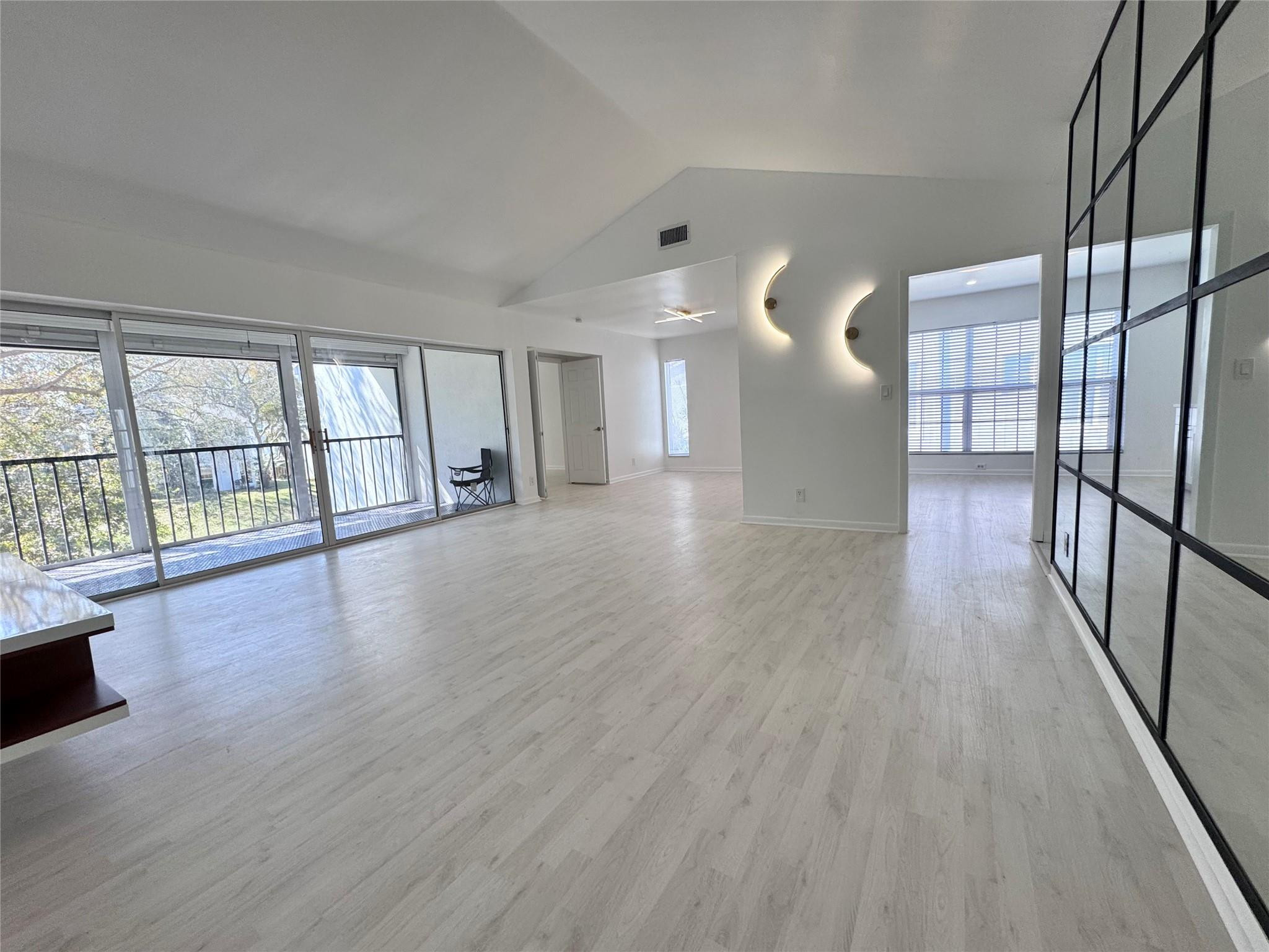 Lakes Woodhaven Condo 01 - Residential Lease