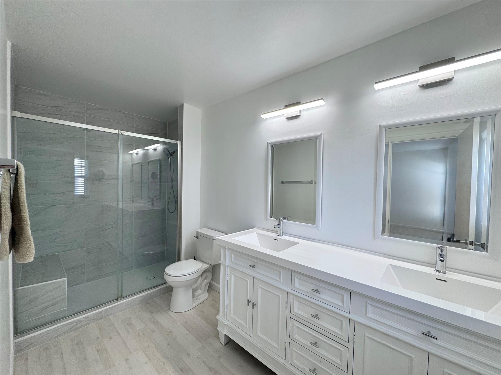 Lakes Woodhaven Condo 01 - Residential Lease