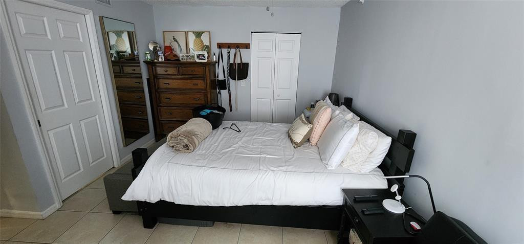 EVERGREEN LAKES CONDOMINI - Residential